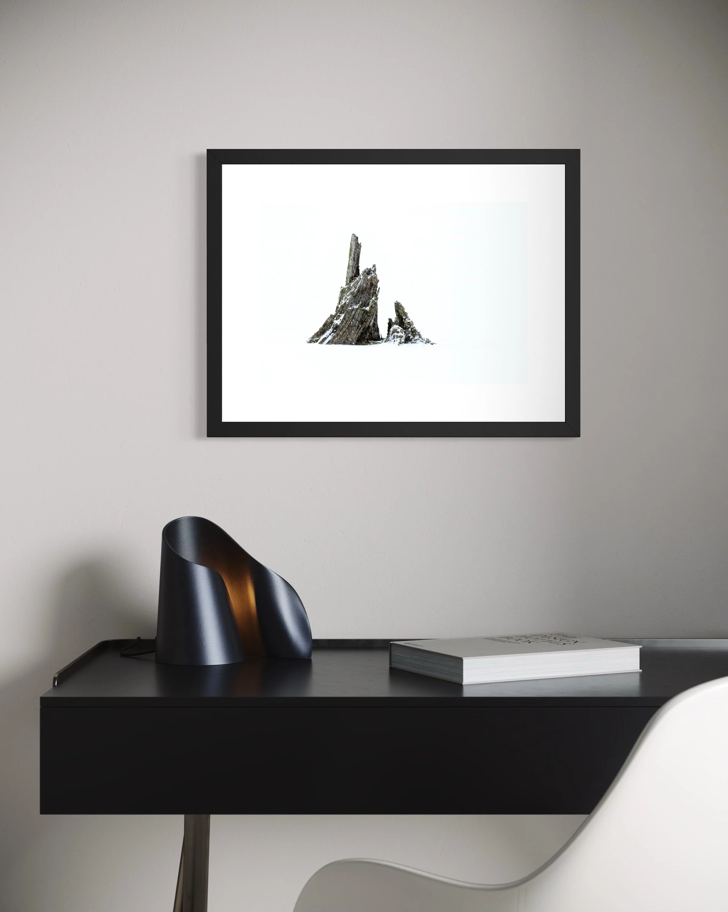 IMGE9181 18X24 2.625 FRAME.JPG