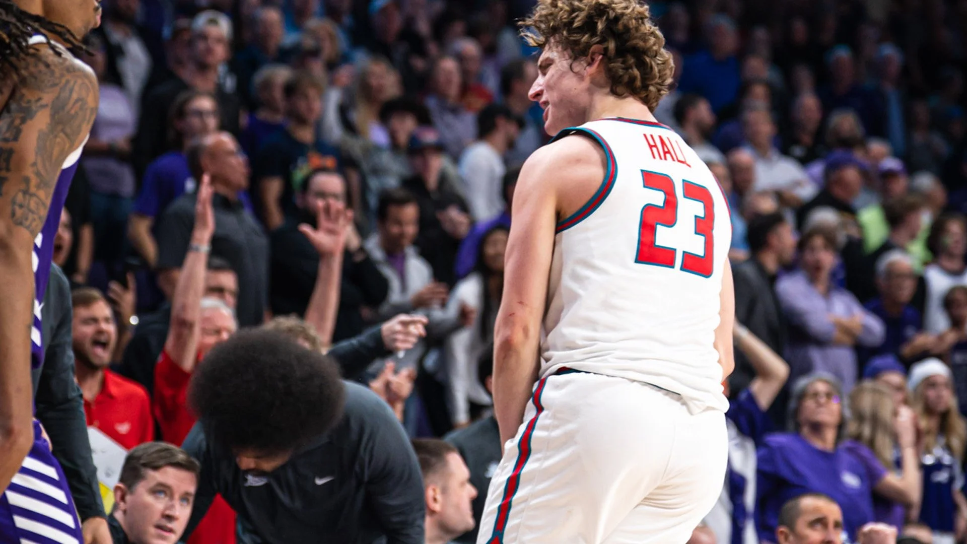 King of Havoc: Jake Hall Silences the Globe and Rewrites the MWC Record Books