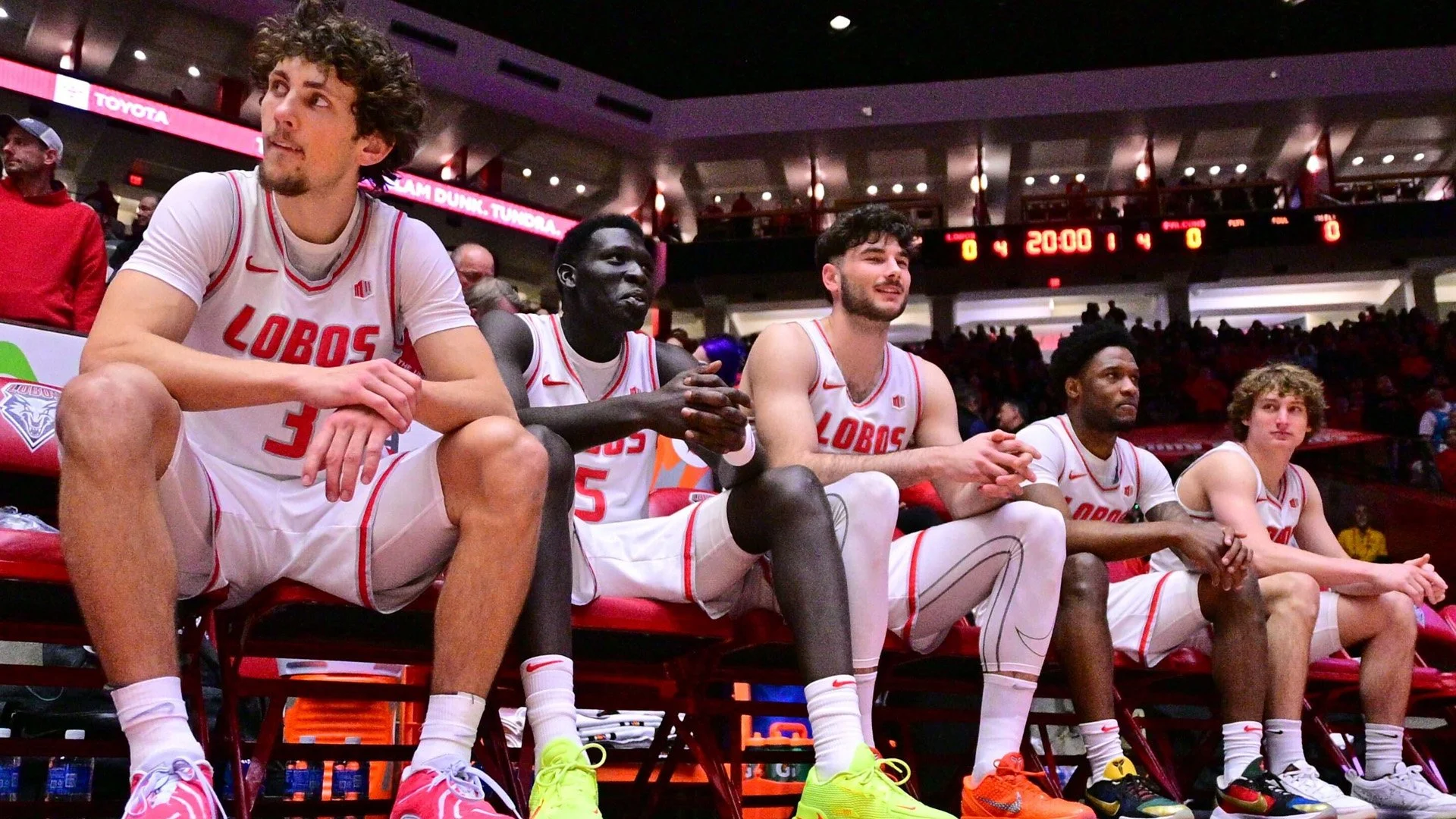 Lobos Reach 20 Wins, Tighten Grip on Third in Mountain West with Rout of Air Force