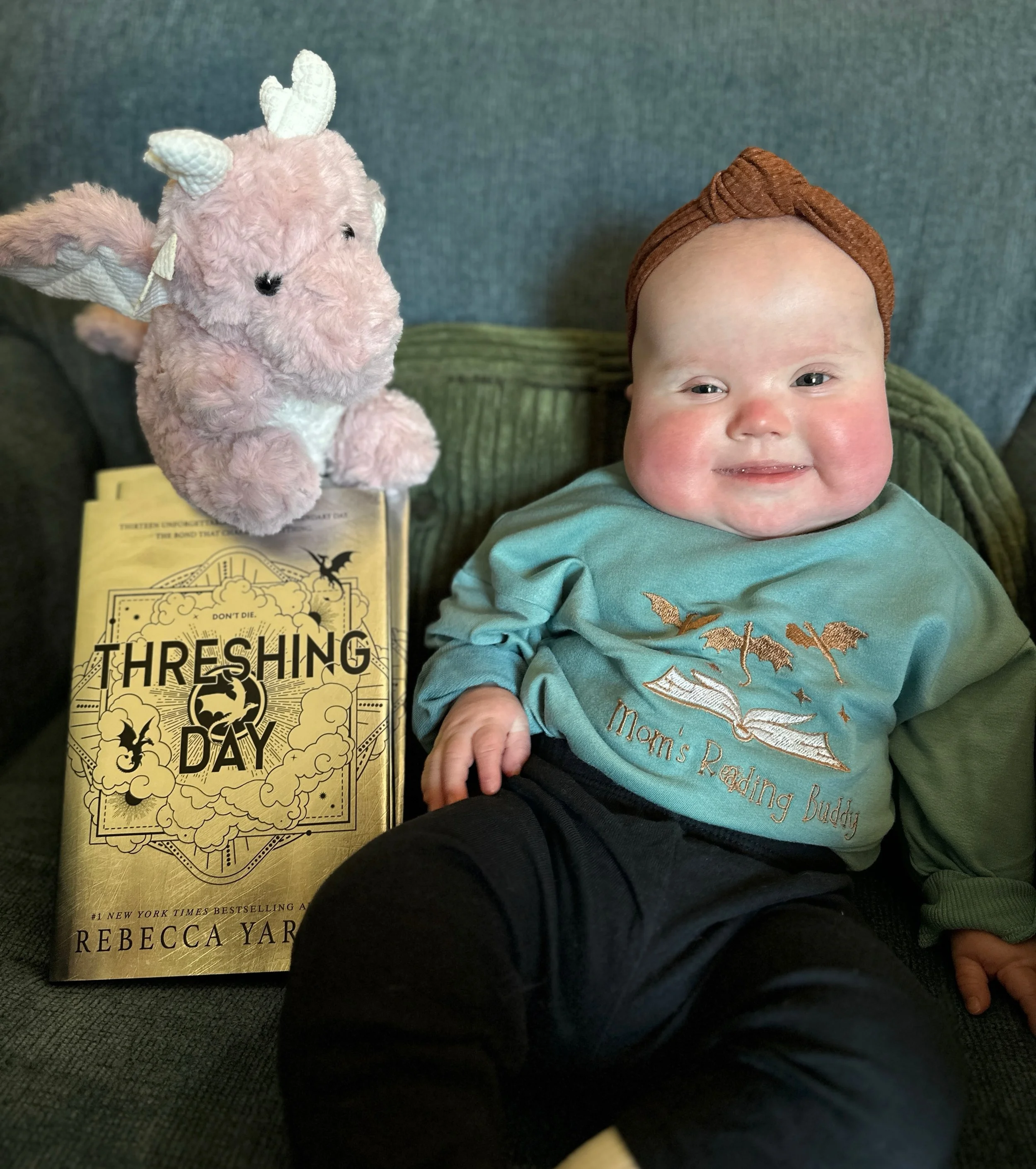 Congratulations to the Threshing Day giveaway winners!! 🤗🐉⚡️

@janinesolley 
@courtneycreads 
@beachbestiesbookclub 

Please message me with your mailing address for shipping!