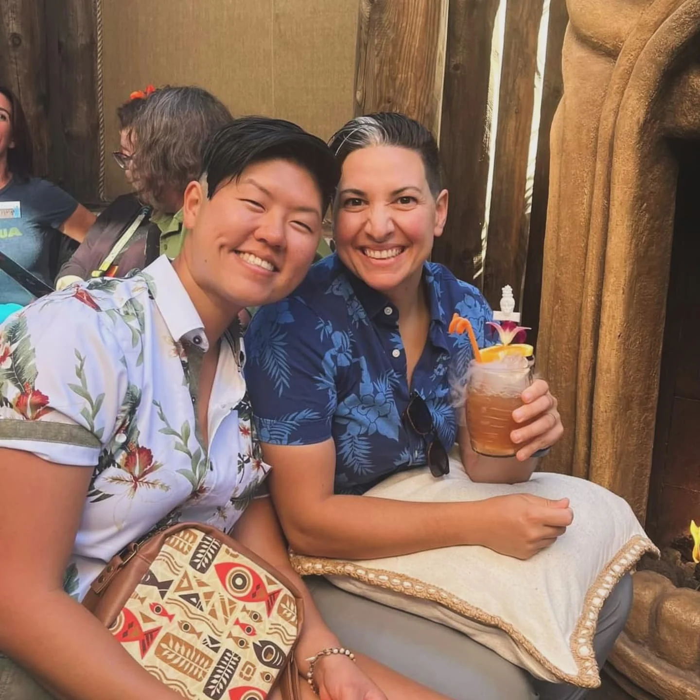 Last week, @flambaebae and I went to @thegrassskirtsd for Tiki Bingo hosted by the lovely @sassystiletto! 

@sandiegotikiladies made a 25-person reservation patio reservation for all of us! Mahalo to @ms.centurymodern for getting us all together for 