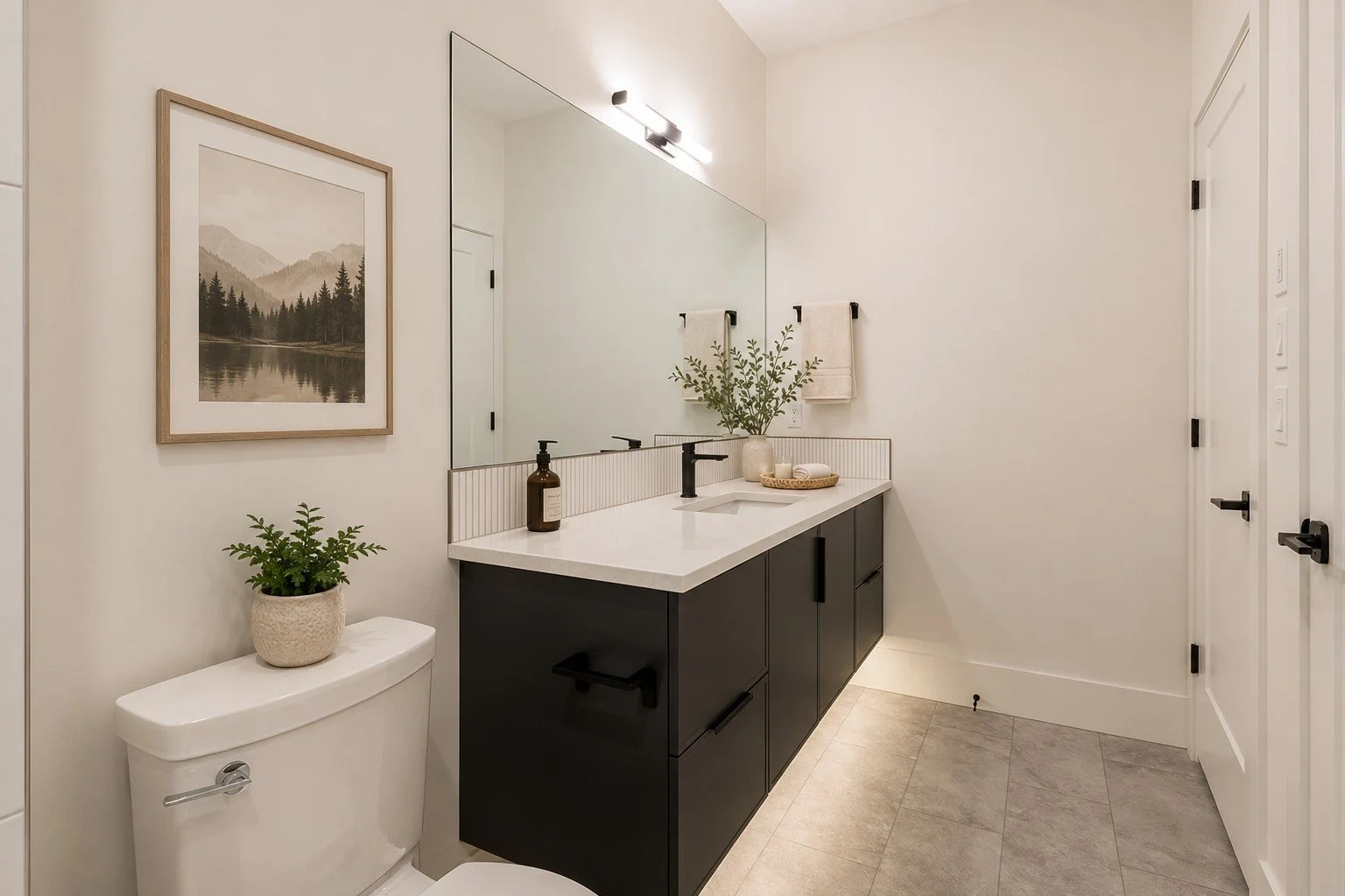 Hawthorne II Guest Bathroom