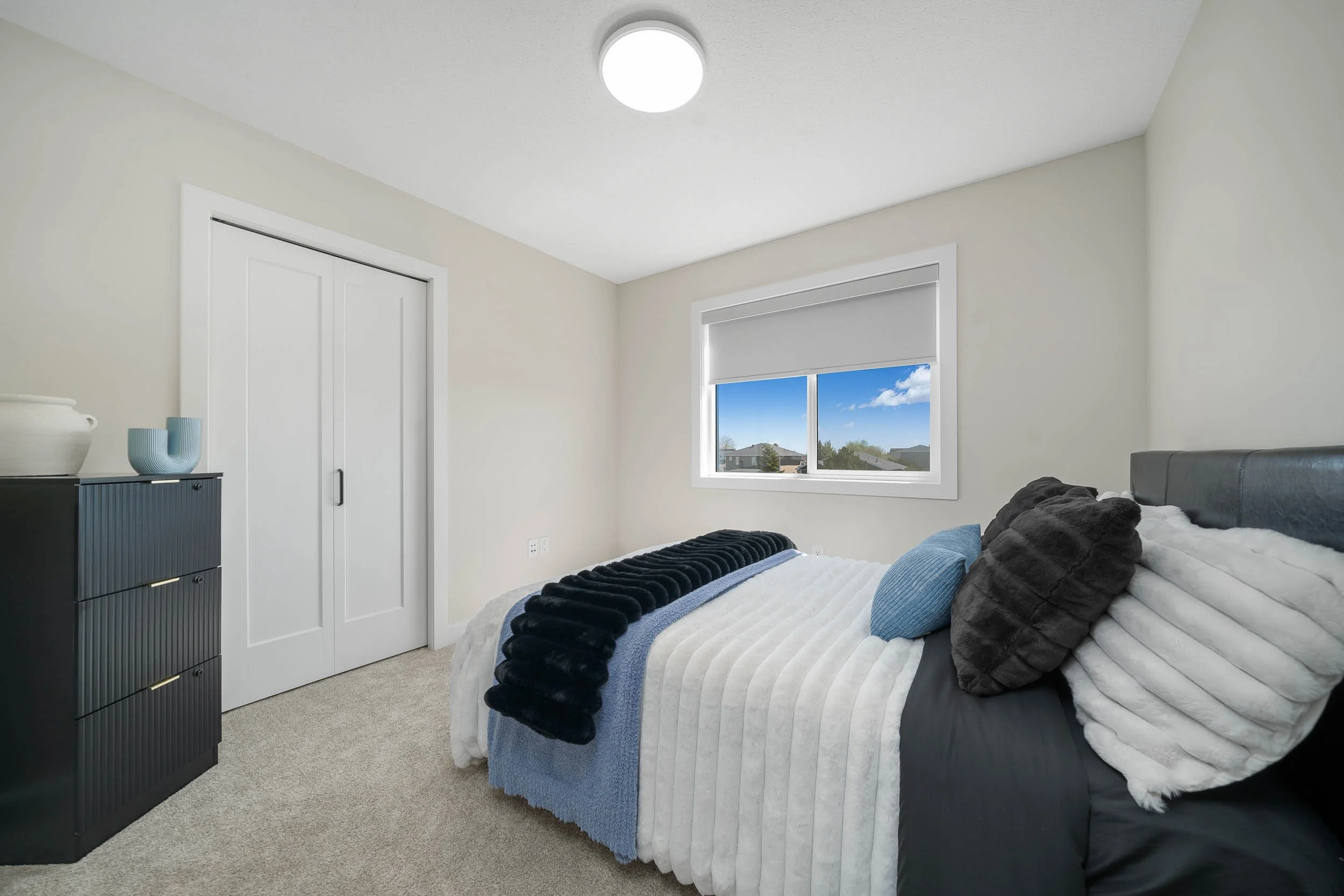 Azalea IV - Guest bedroom
