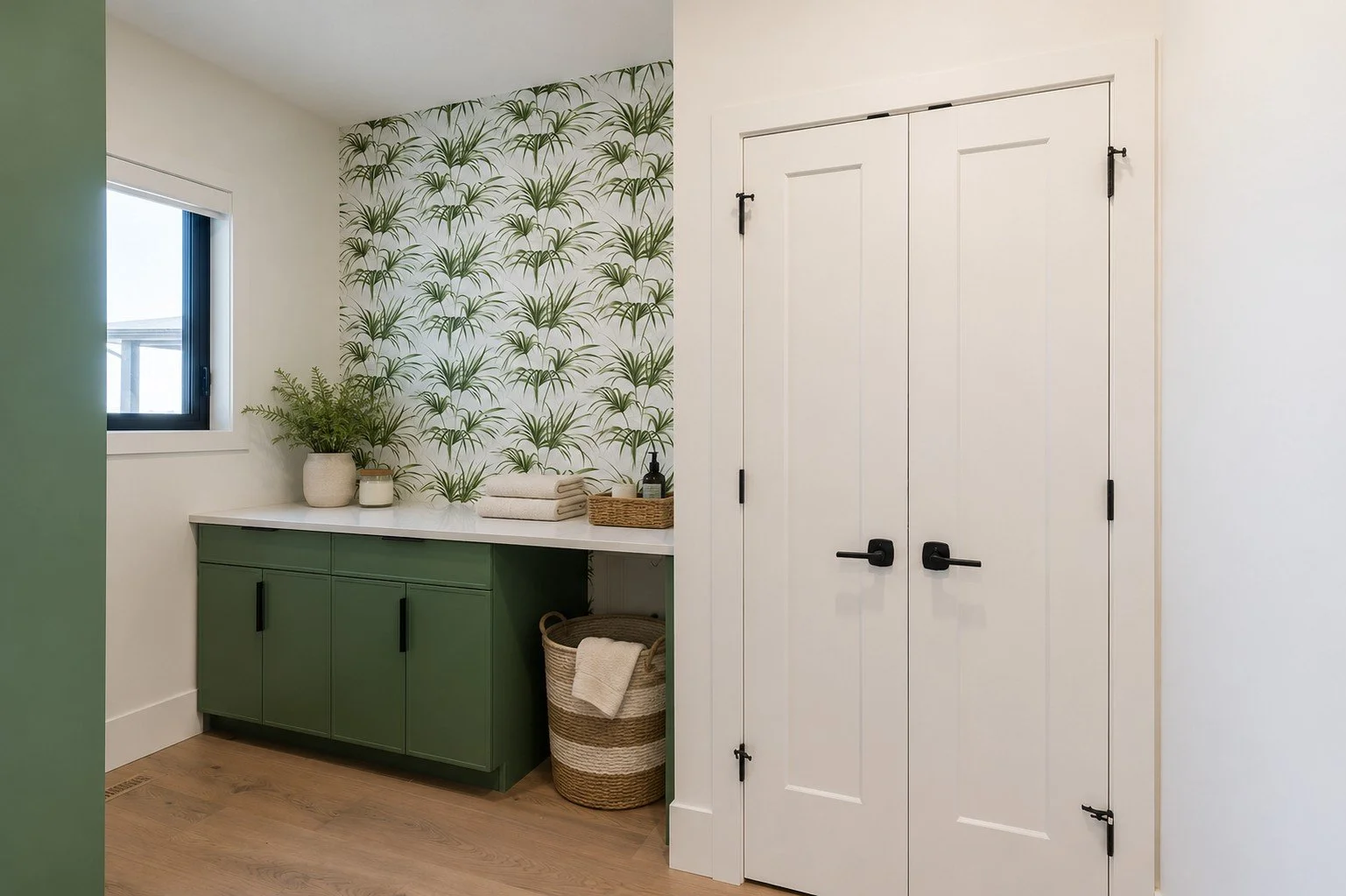 Hawthorne II Laundry Room