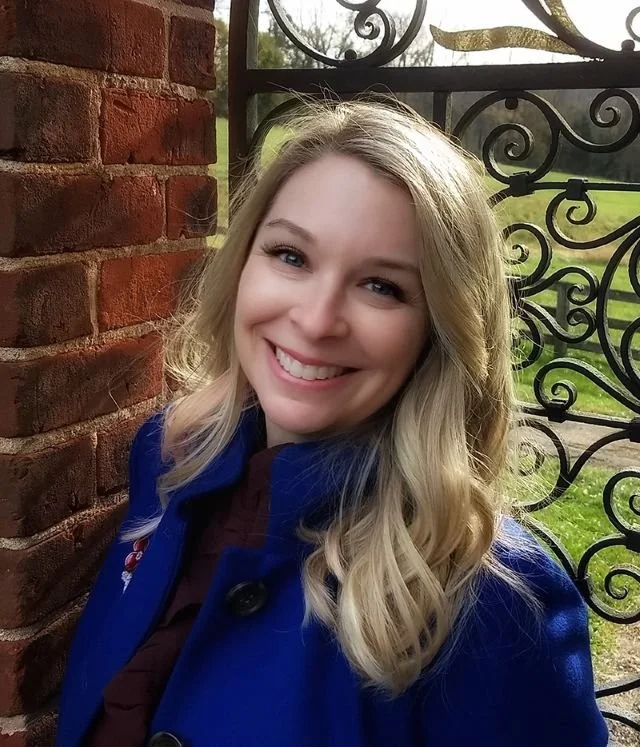 J'nell Ciesielski author headshot