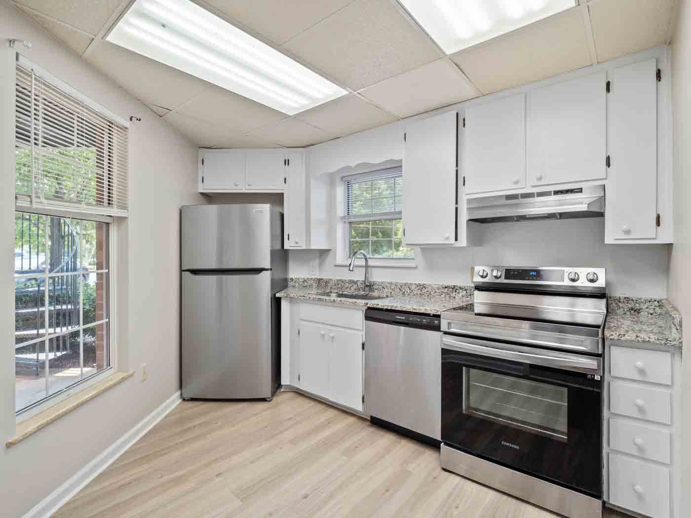 45-web-or-mls-5-Foxtree-Apartments-Unit-8A-MFW-Media.jpg