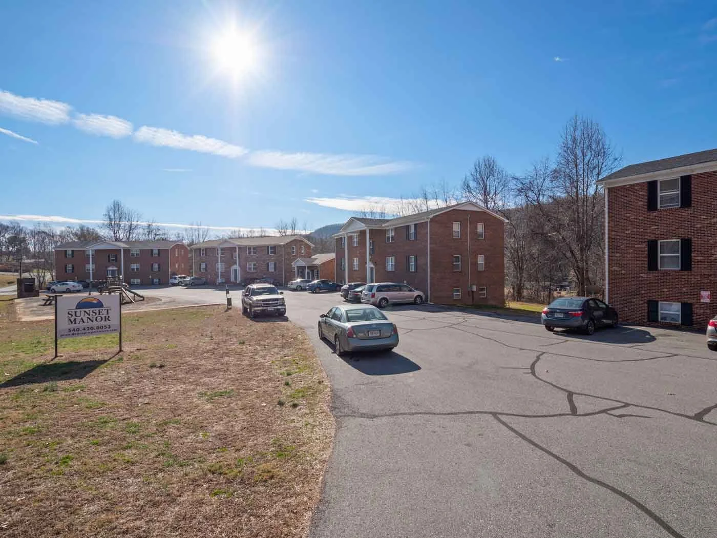 5-web-or-mls-5-Sunset-Manor-Apartments,-Moses-Fleetwood-Walker-Media,-MFW-Media,-Roanoke-Real-Estate-Photographer,-Partick-County-Real-Estate,-Stuart-Real-Estate.jpg