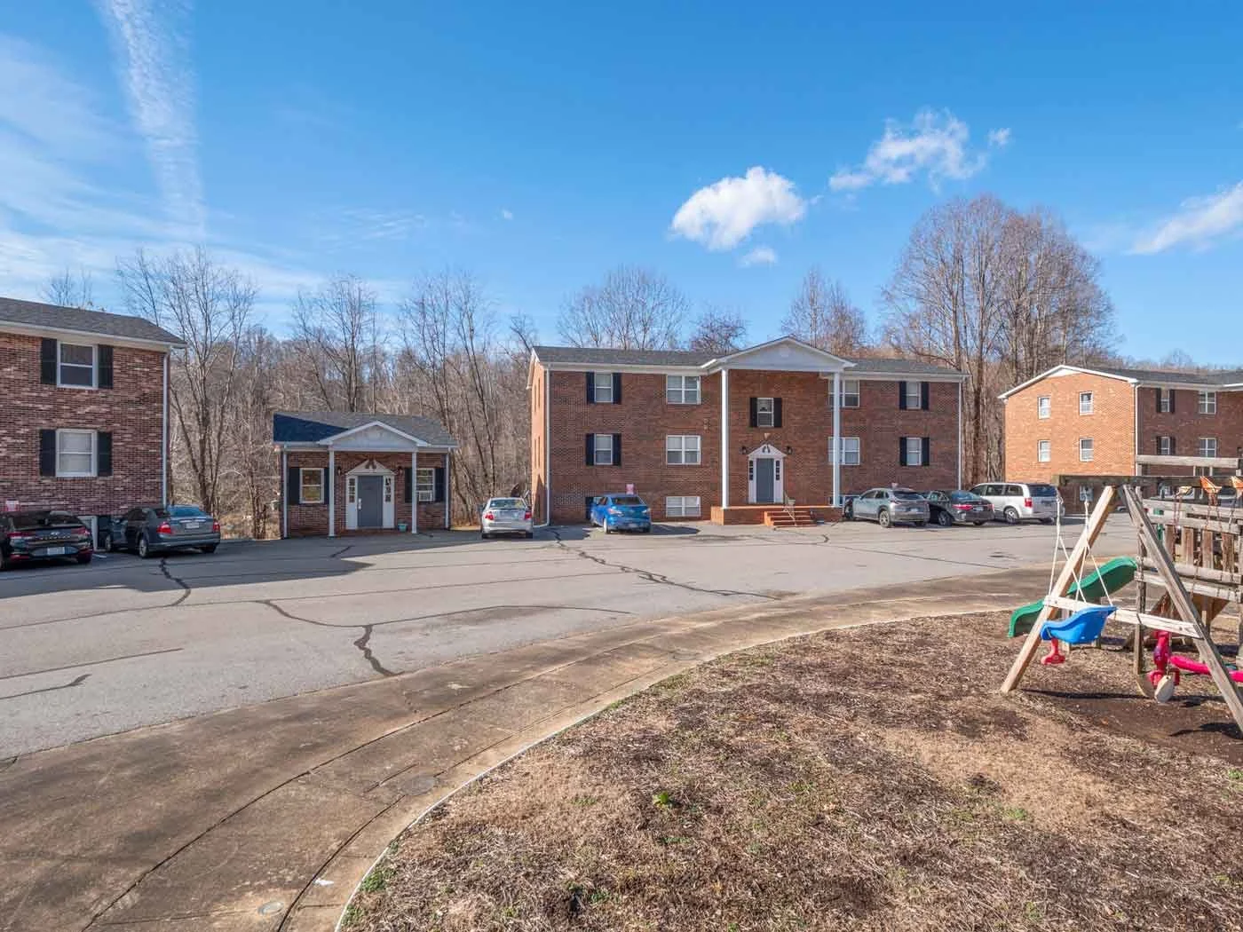 15-web-or-mls-15-Sunset-Manor-Apartments,-Moses-Fleetwood-Walker-Media,-MFW-Media,-Roanoke-Real-Estate-Photographer,-Partick-County-Real-Estate,-Stuart-Real-Estate.jpg