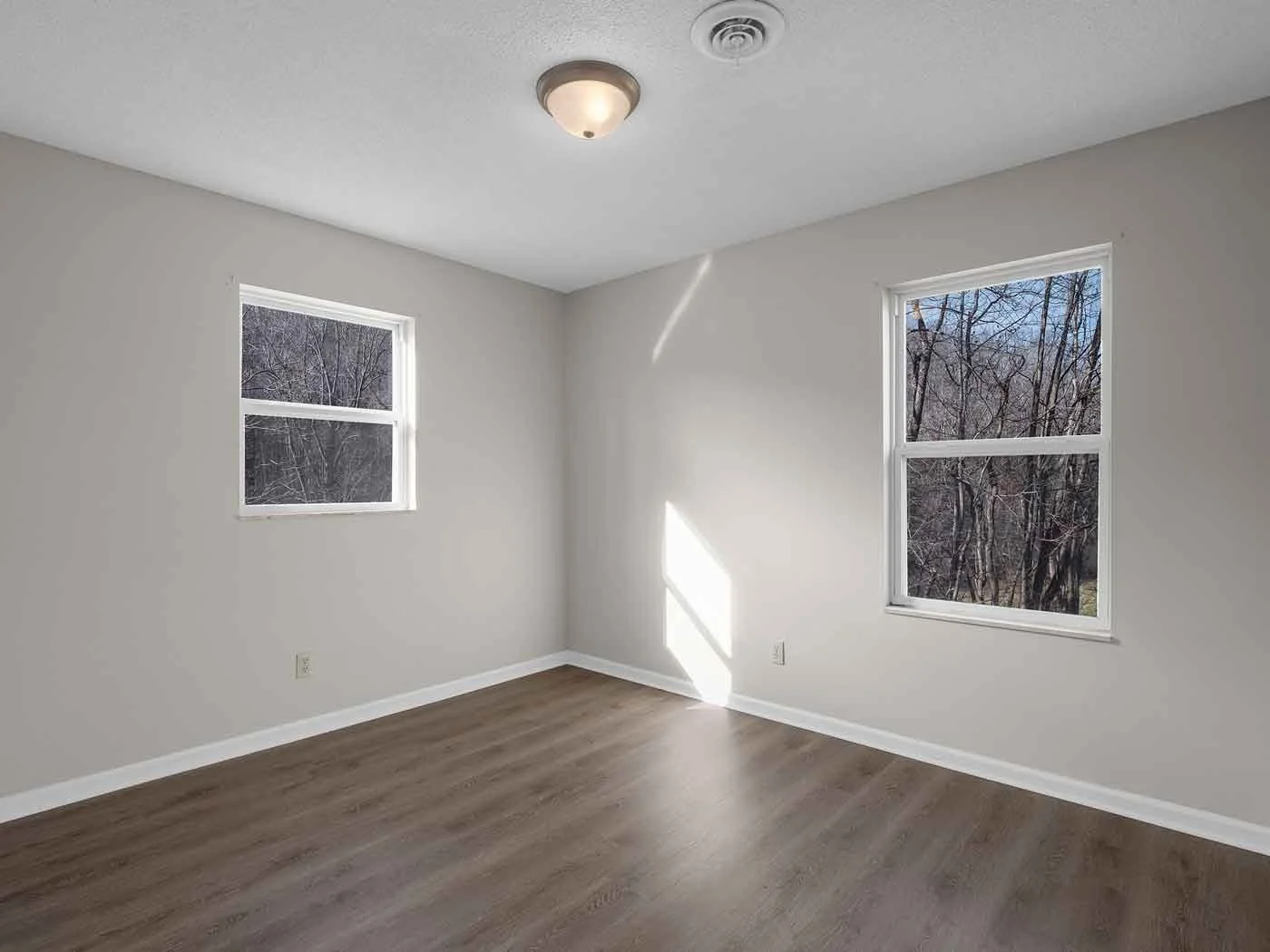 36-web-or-mls-36-Sunset-Manor-Apartments,-Moses-Fleetwood-Walker-Media,-MFW-Media,-Roanoke-Real-Estate-Photographer,-Partick-County-Real-Estate,-Stuart-Real-Estate.jpg