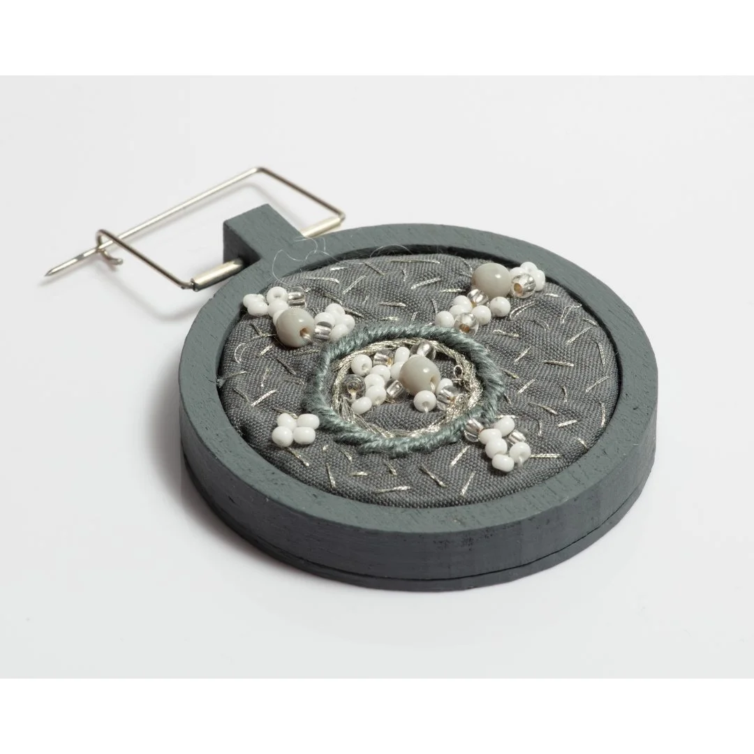 wood frame brooch 204b.jpg