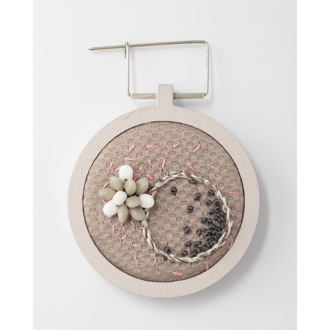 wood frame brooch 112b.jpg