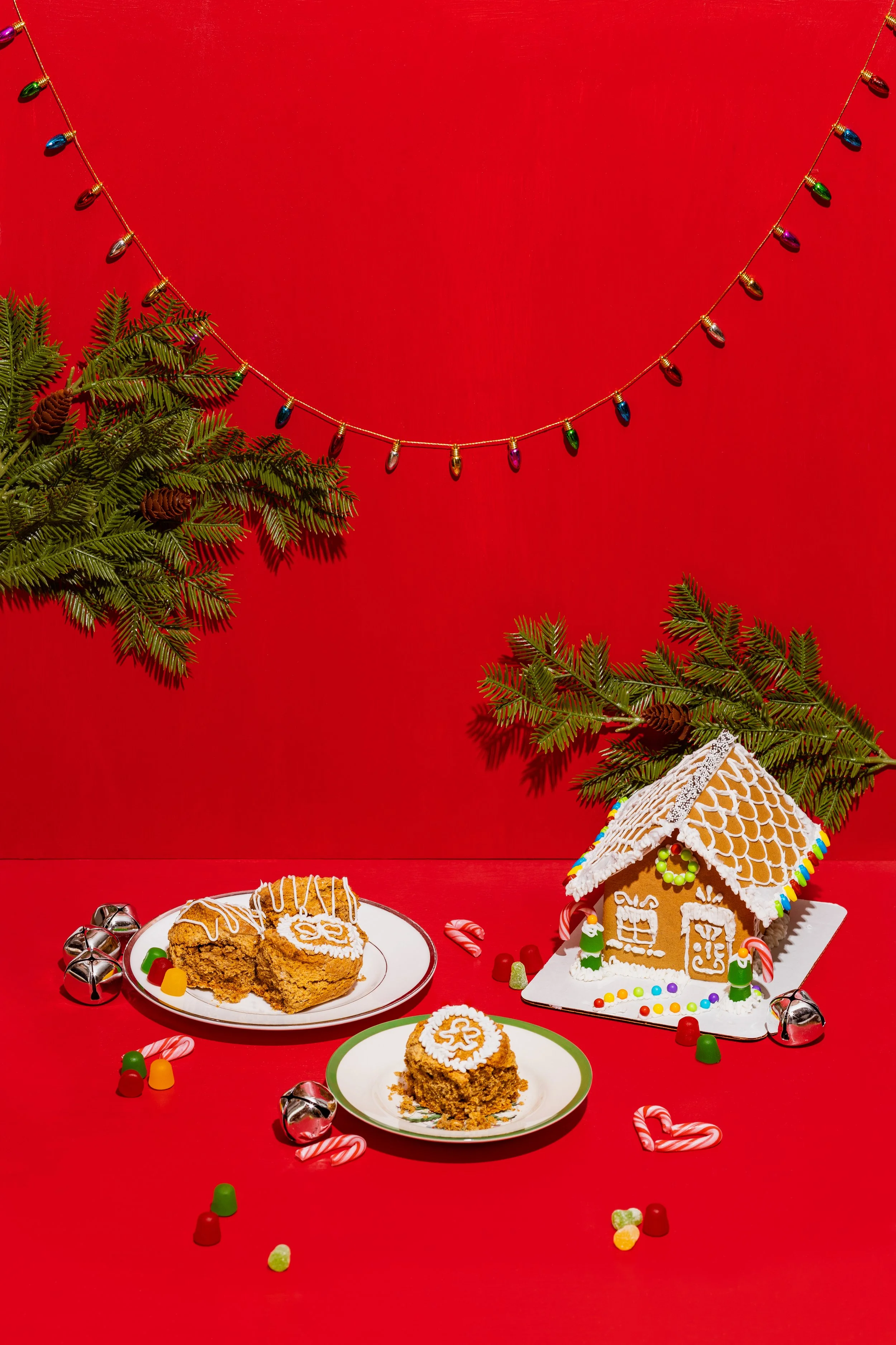 2511 Callie's Biscuit - Gingerbread Biscuits - The Meadow Studios-1.jpg