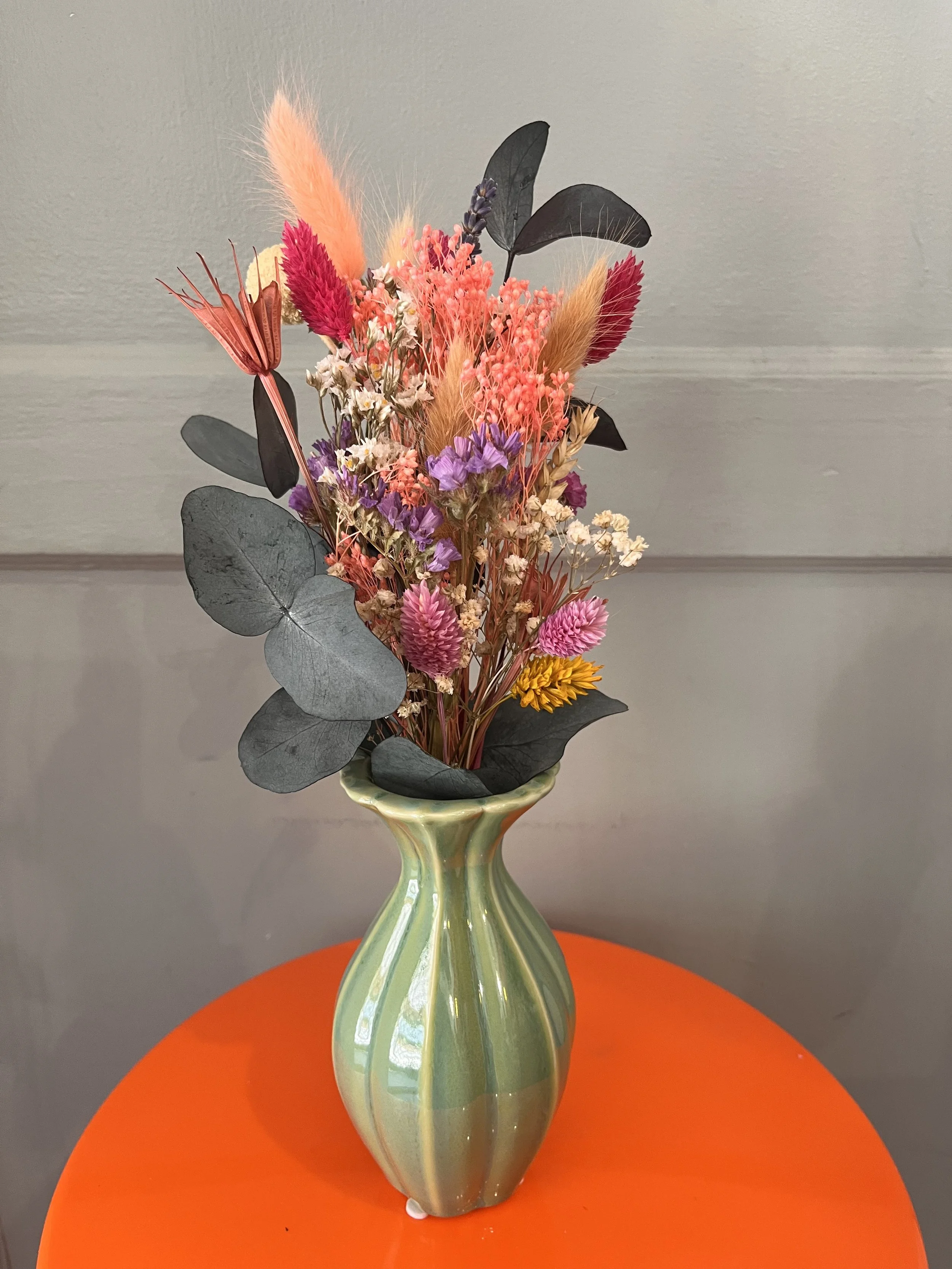 bouquet eucalyptus vase vert.jpeg