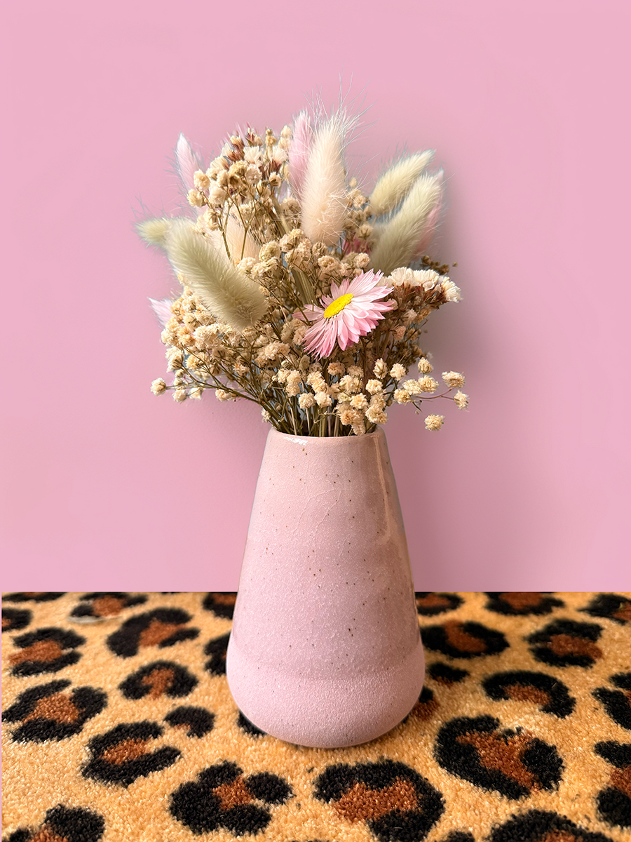 Composition bouquet et vase rose pastel