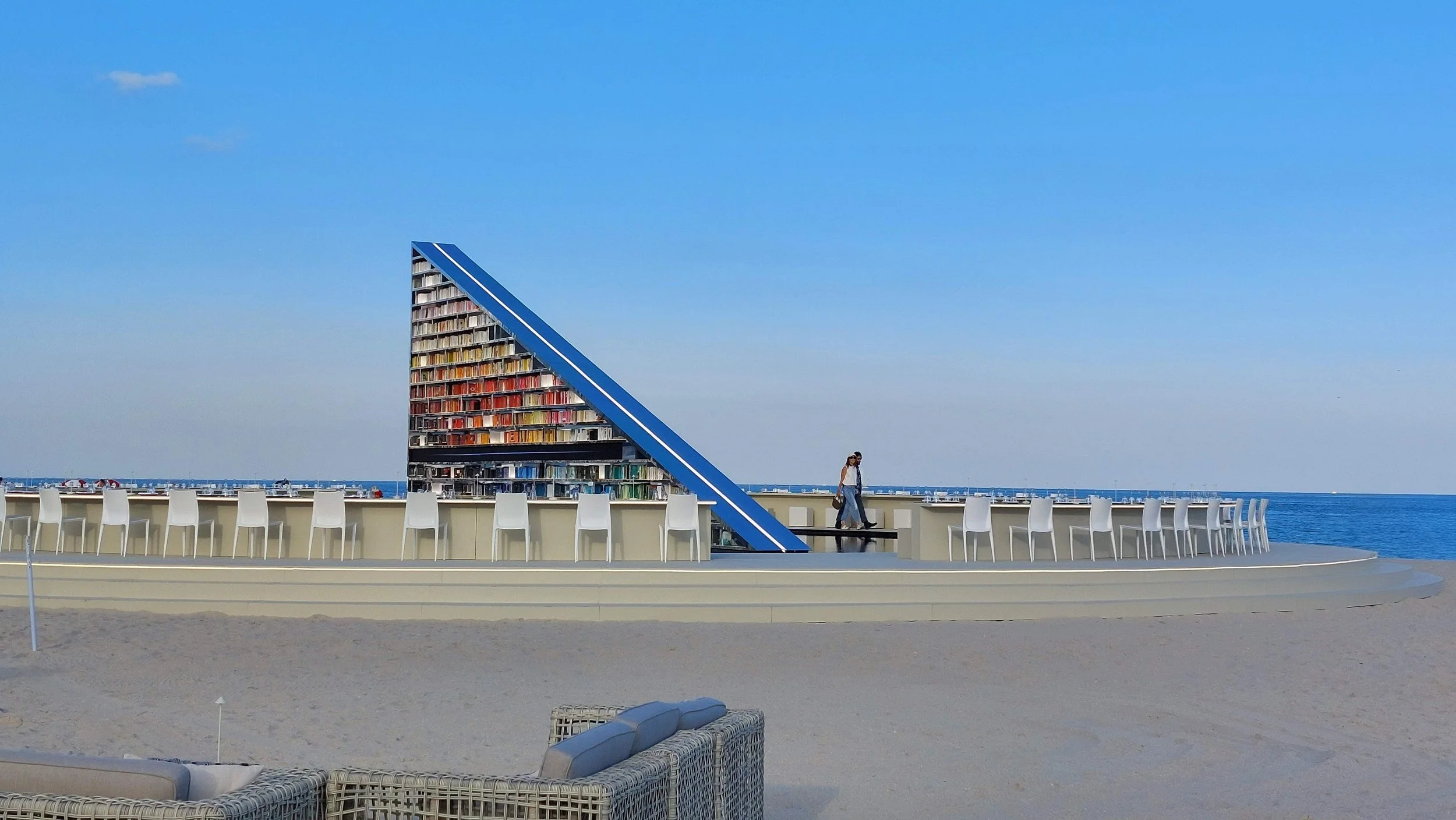 A quiet moment with Es Devlin’s installation “Library of Us” and the imprints of a community