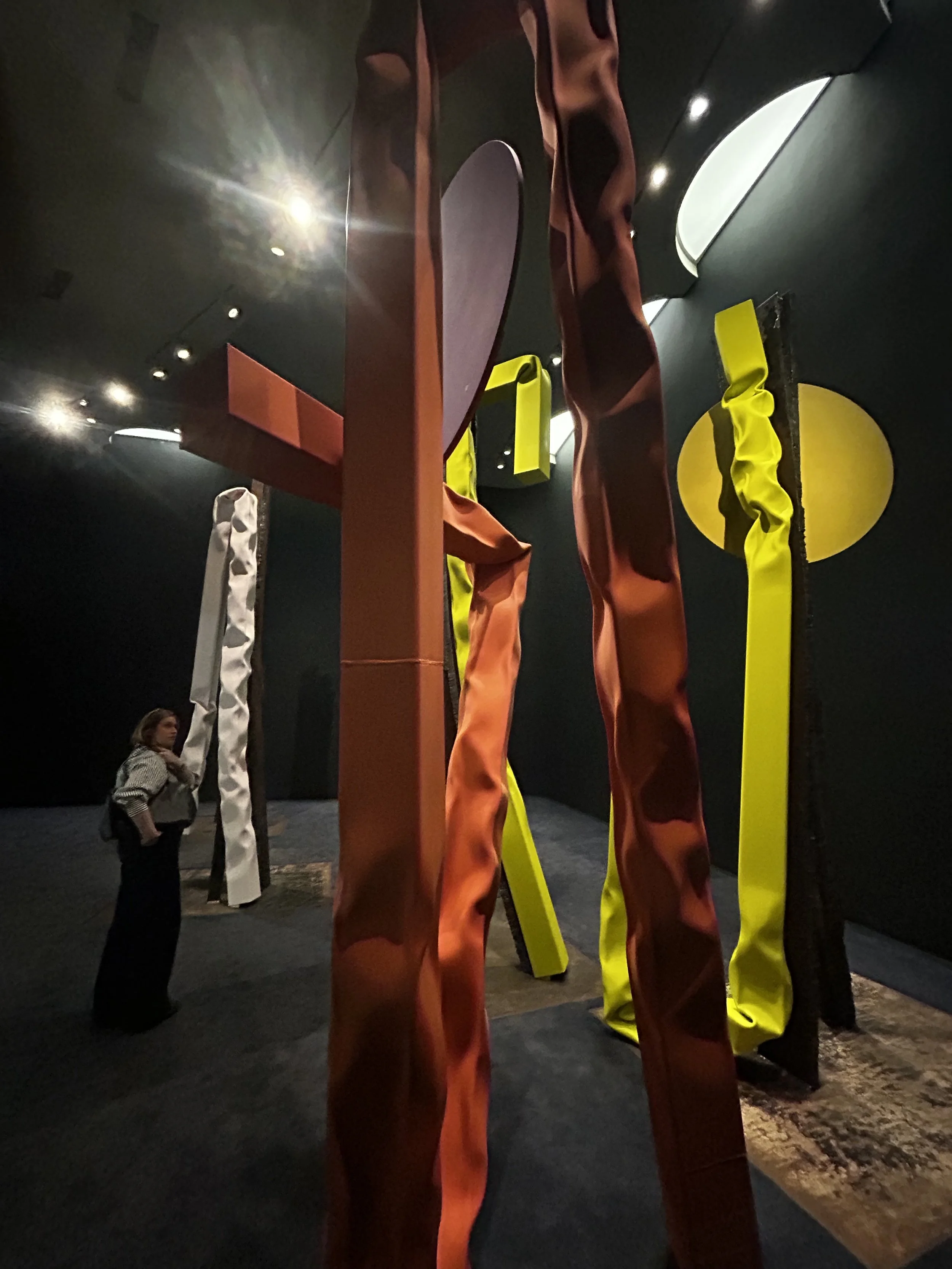  Sweet Charity  2026  Steel, stainless steel, anodized aluminum,  and urethane paint  Collection of the artist, courtesy Gagosian 