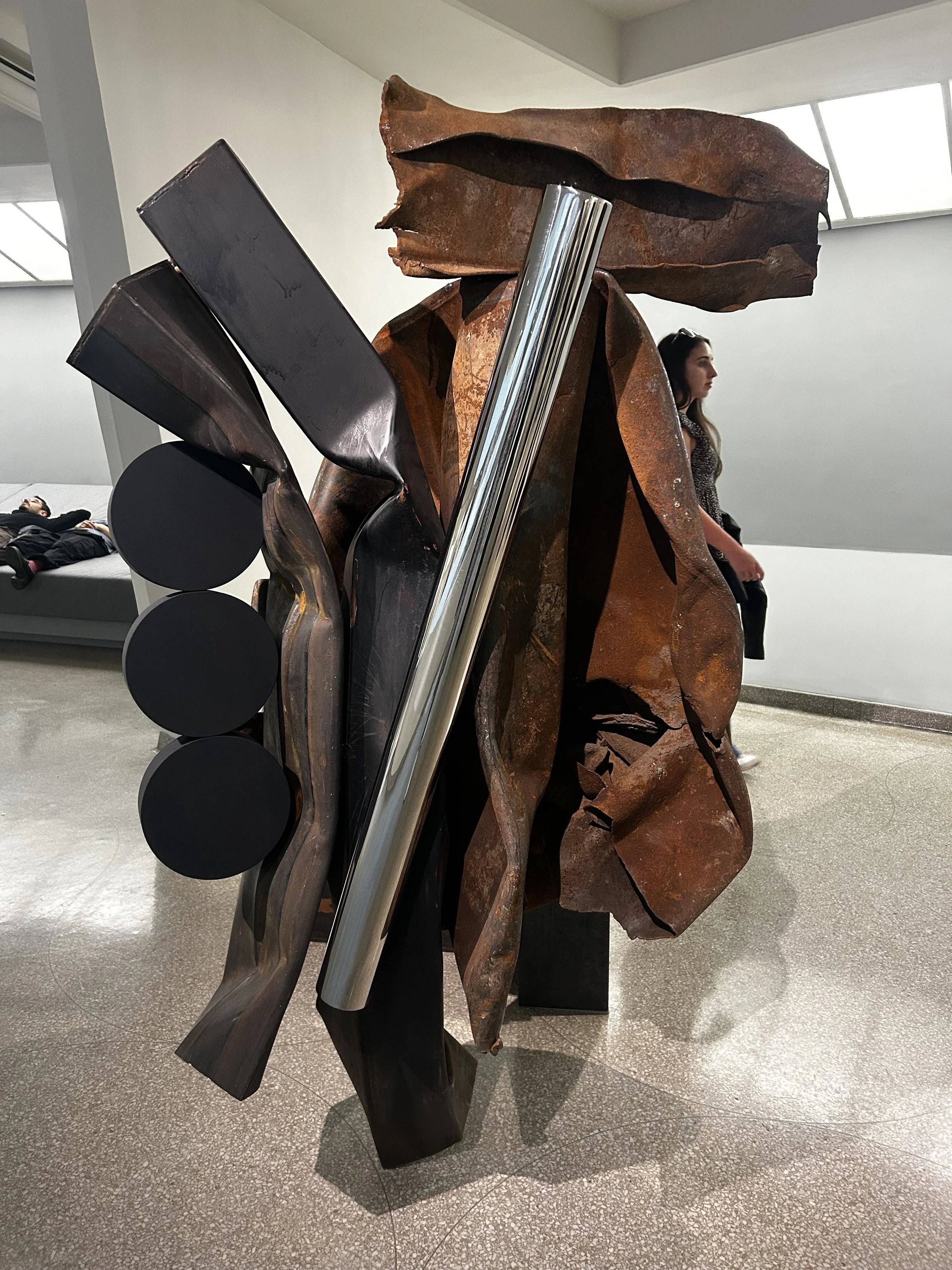  Hylomorph I  2016  Found steel, steel, and urethane paint  Private collection, courtesy David Zwirner 