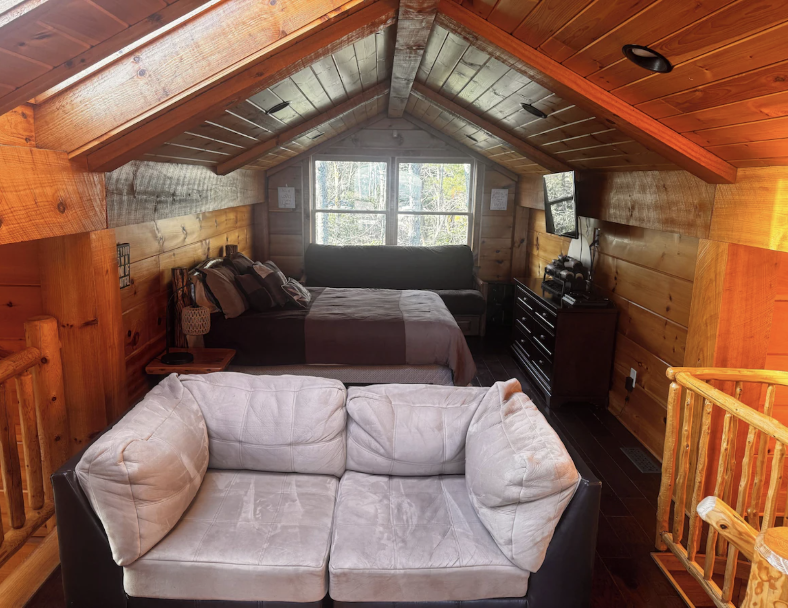 Peaceful Appalachian mountain landscape surrounding a wellness retreat for mothers and babies