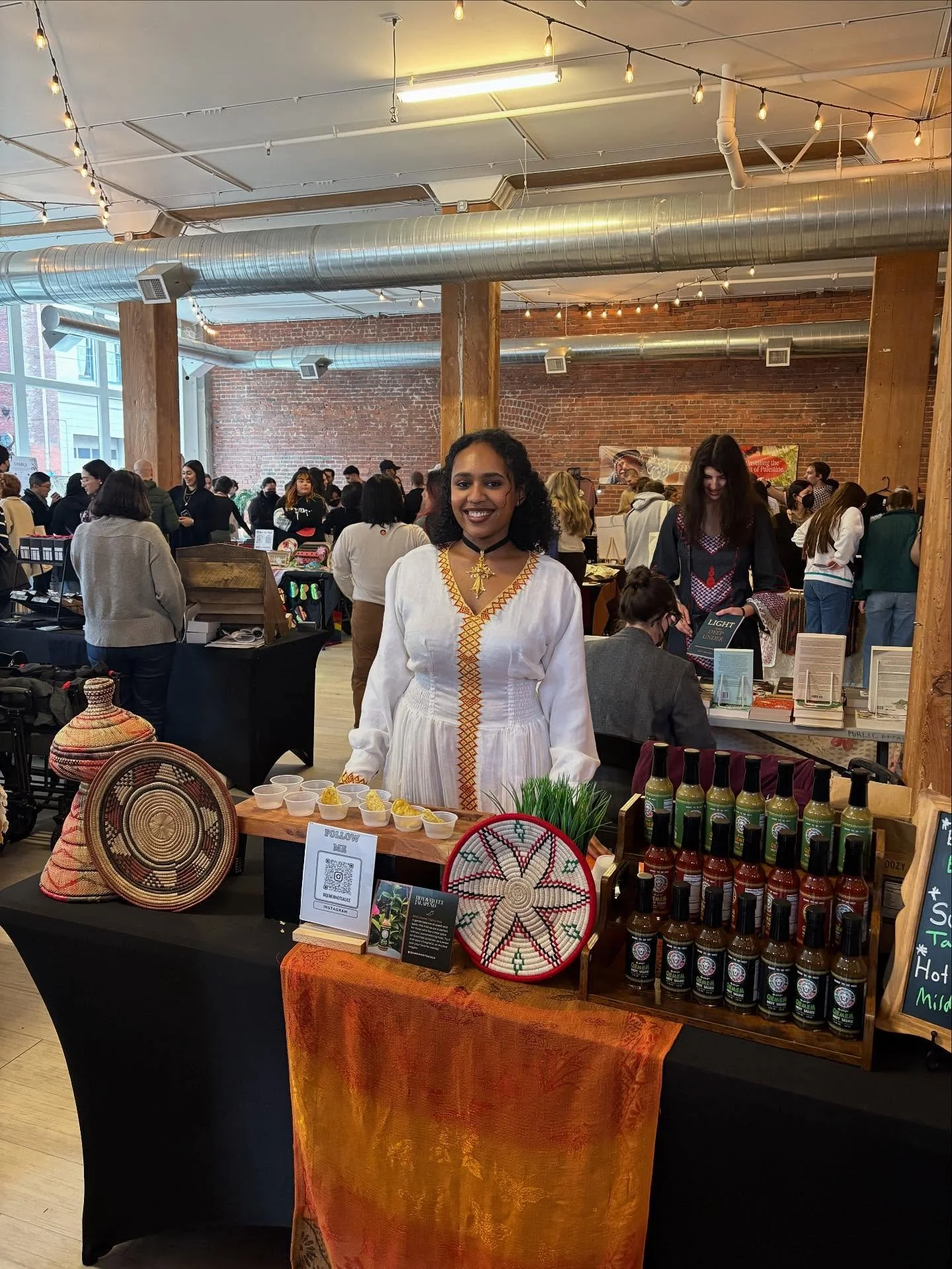 Shukran @souk.seattle! 💛 
I&rsquo;m so grateful for such an amazing day surrounded by incredible Arab-owned businesses. I truly felt seen and the love people showed for Qemem made me even prouder to represent my Ethiopian-Tigray culture!!
Thank you 