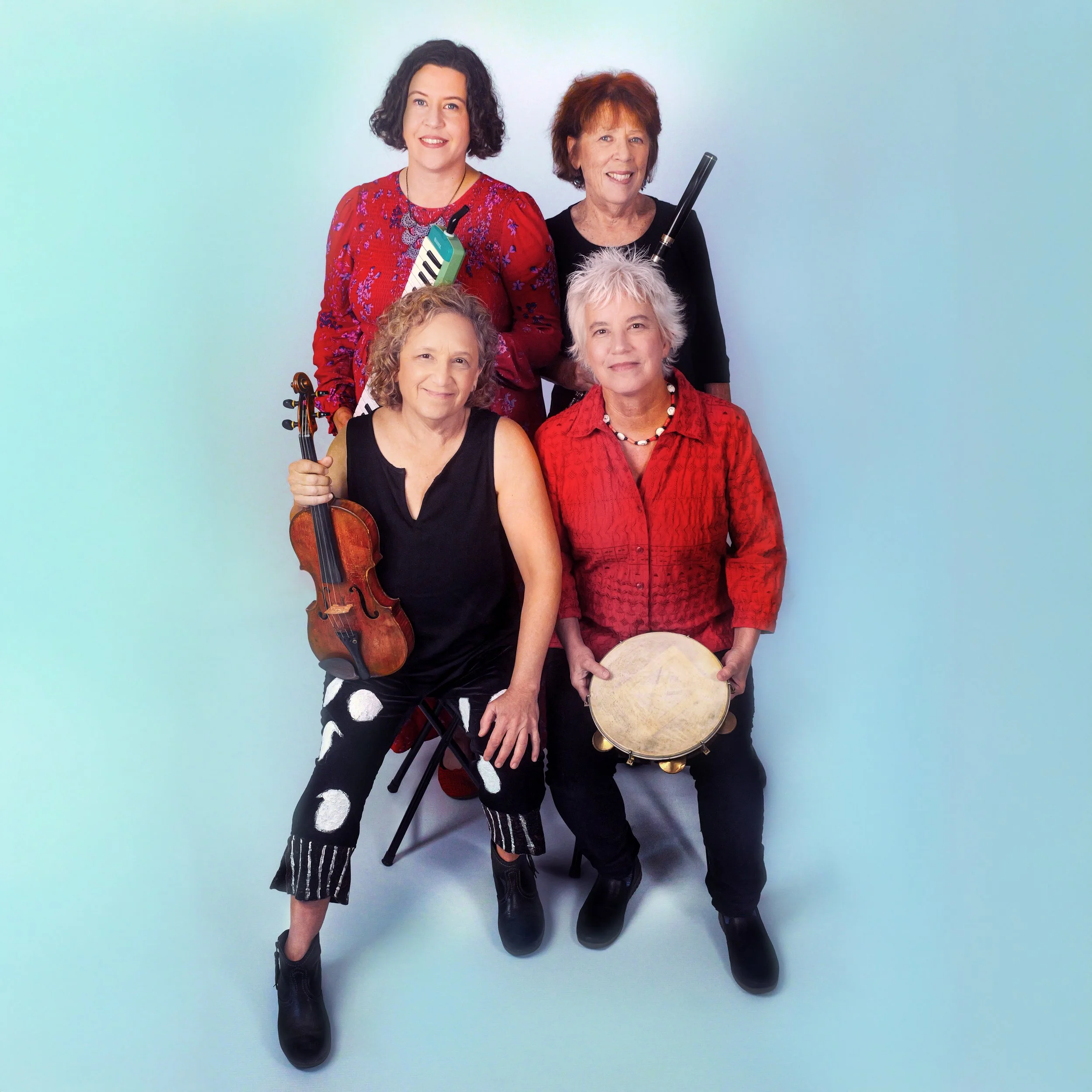 Sunday Music Salon at Mazza Castle with Som Dela