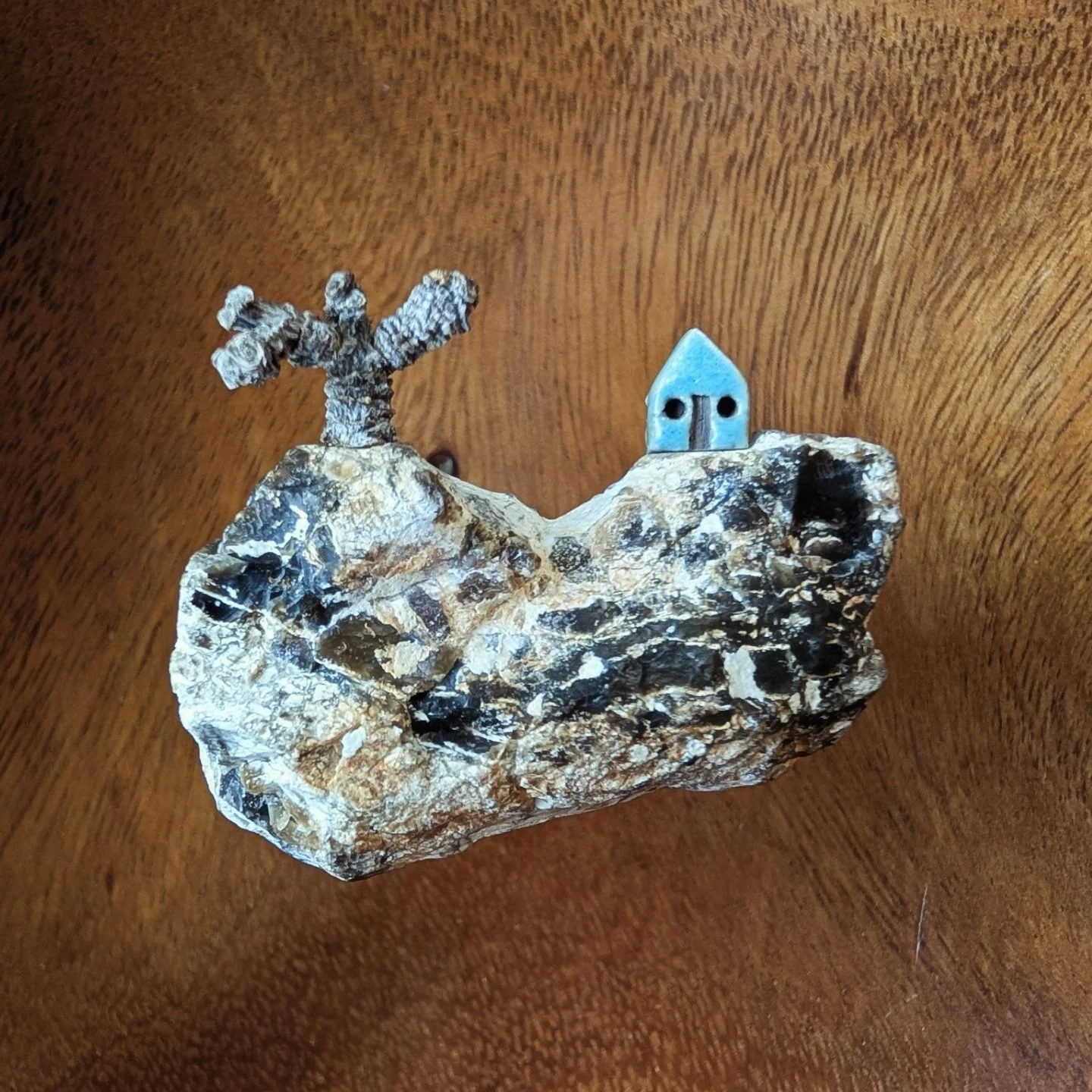 owl house under undulatus sky (detail)