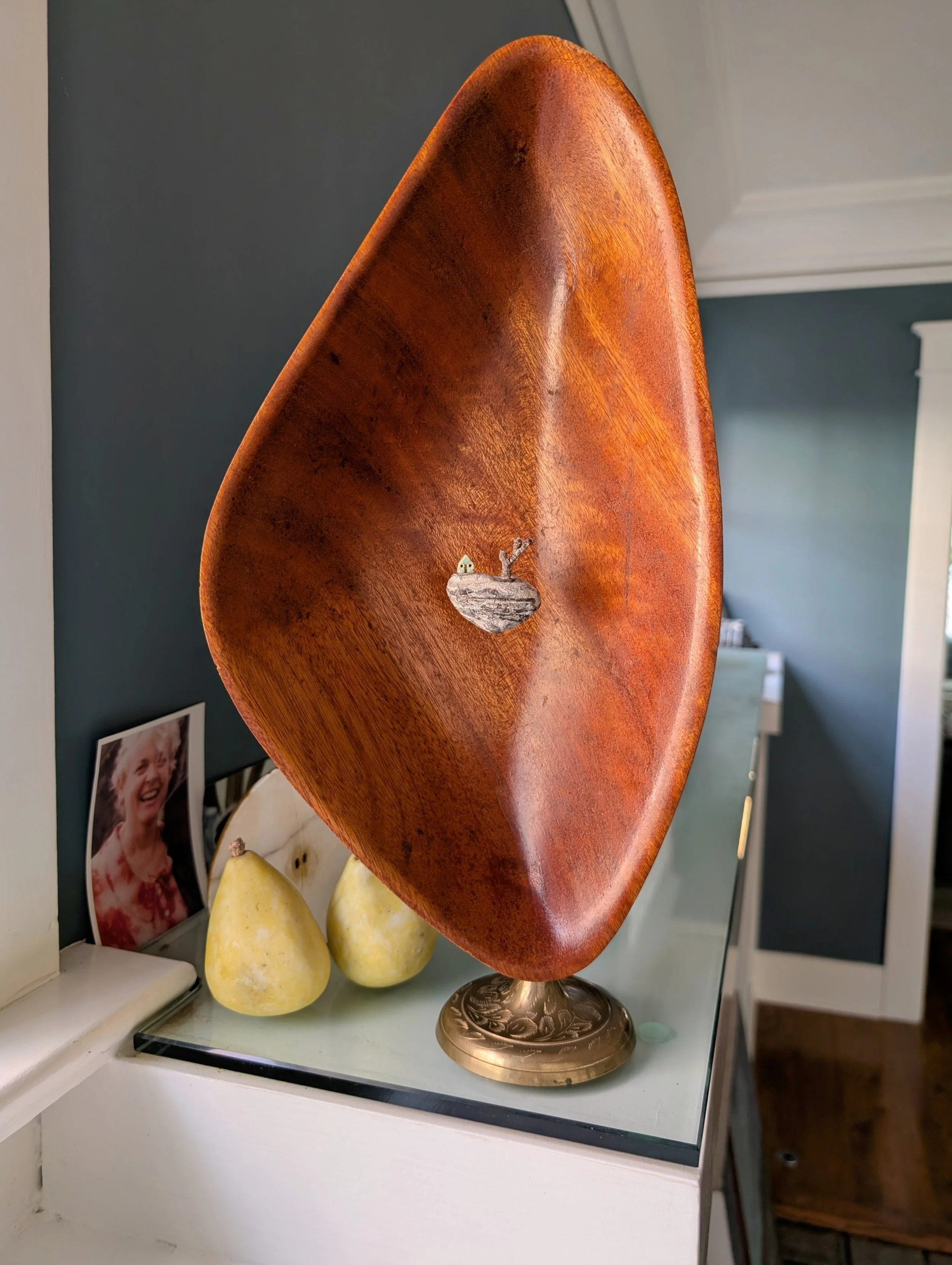 alone in the library (17" x 8" x 3")