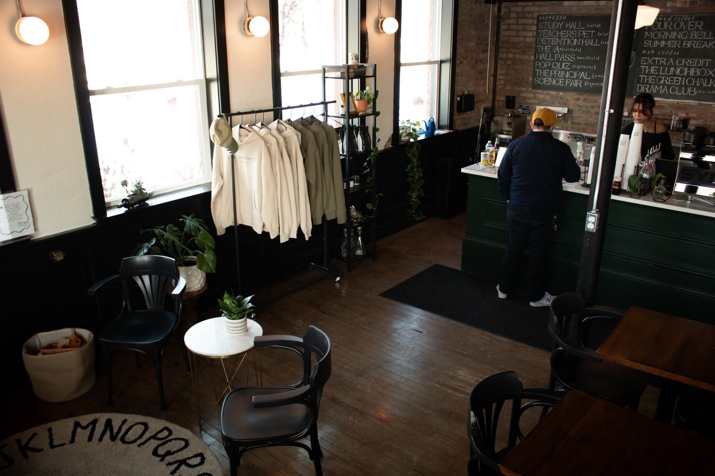 People focused. Community driven.

Your Monday seat is waiting. 🙌🏻 

#craftcoffee #grandrapids #historic #puremichigan #brick