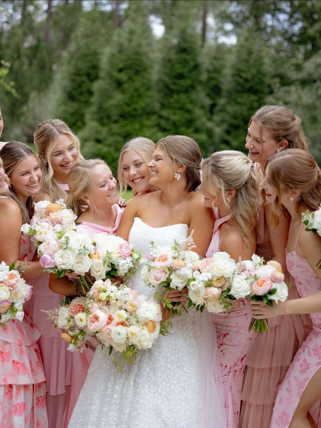 a moment for this color palette and these dresses!!

🌷 

second shot for @elylynnrandall