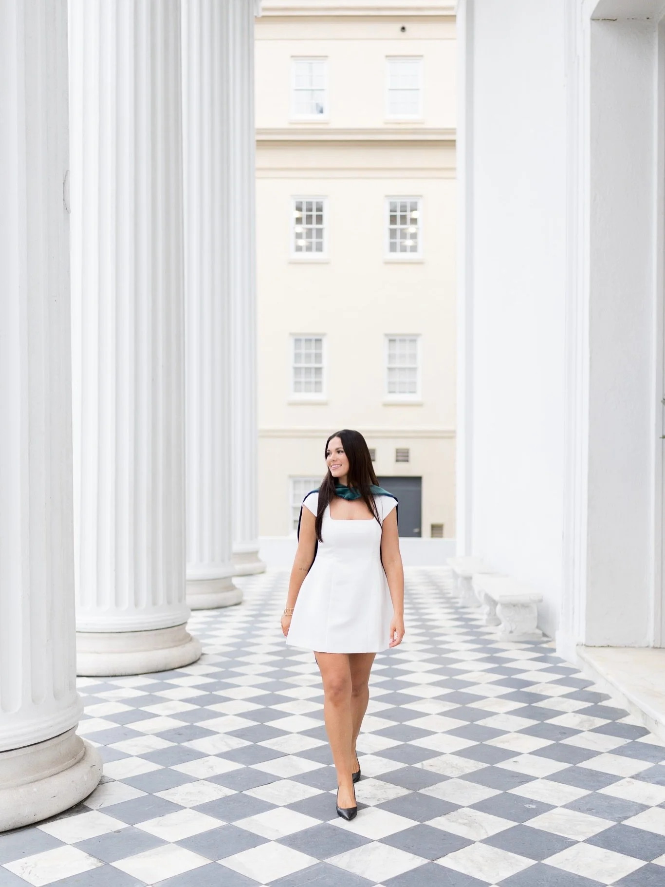 wintery Charleston portraits mean ducking rain showers under the Hibernian and grabbing a drink next door 🌦️✨

stepped back from a full grad season this year, and it made these moments feel extra special 🤍