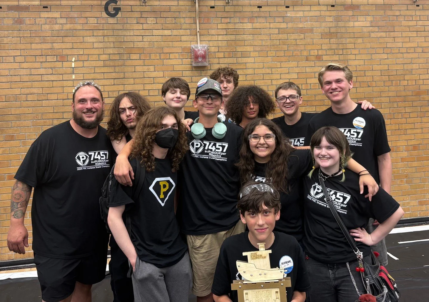 And the wins keep happening for #7457, led by Coach Centers and DeVries ‘25! 🤖🏆