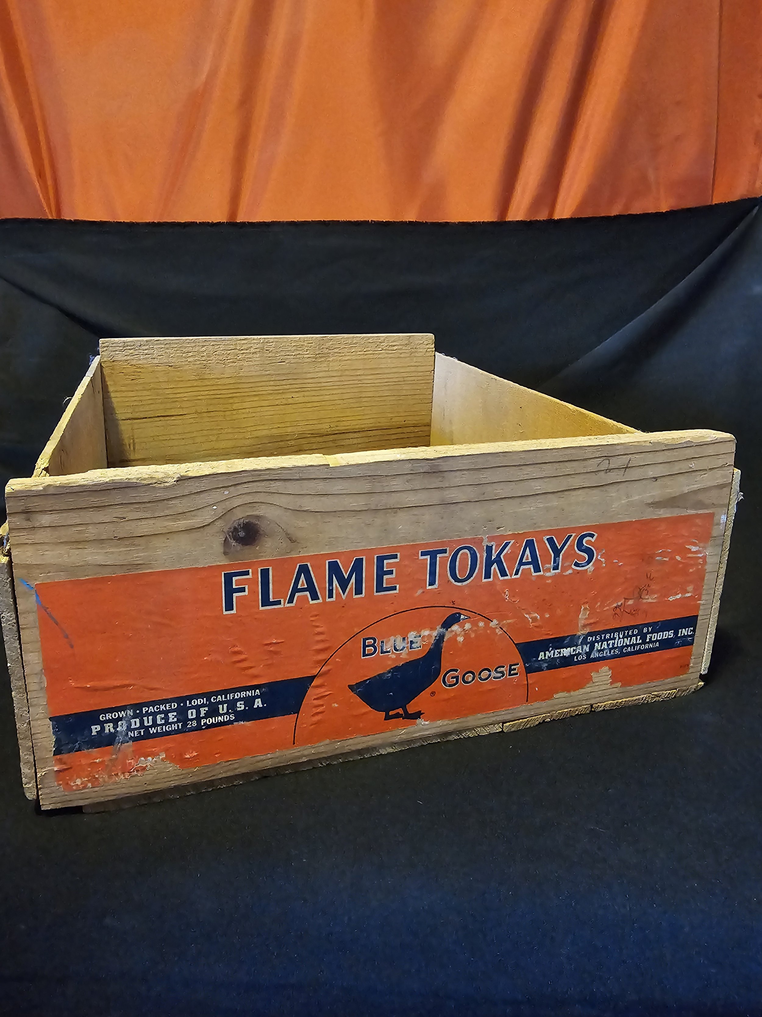 Label side of fruit crate