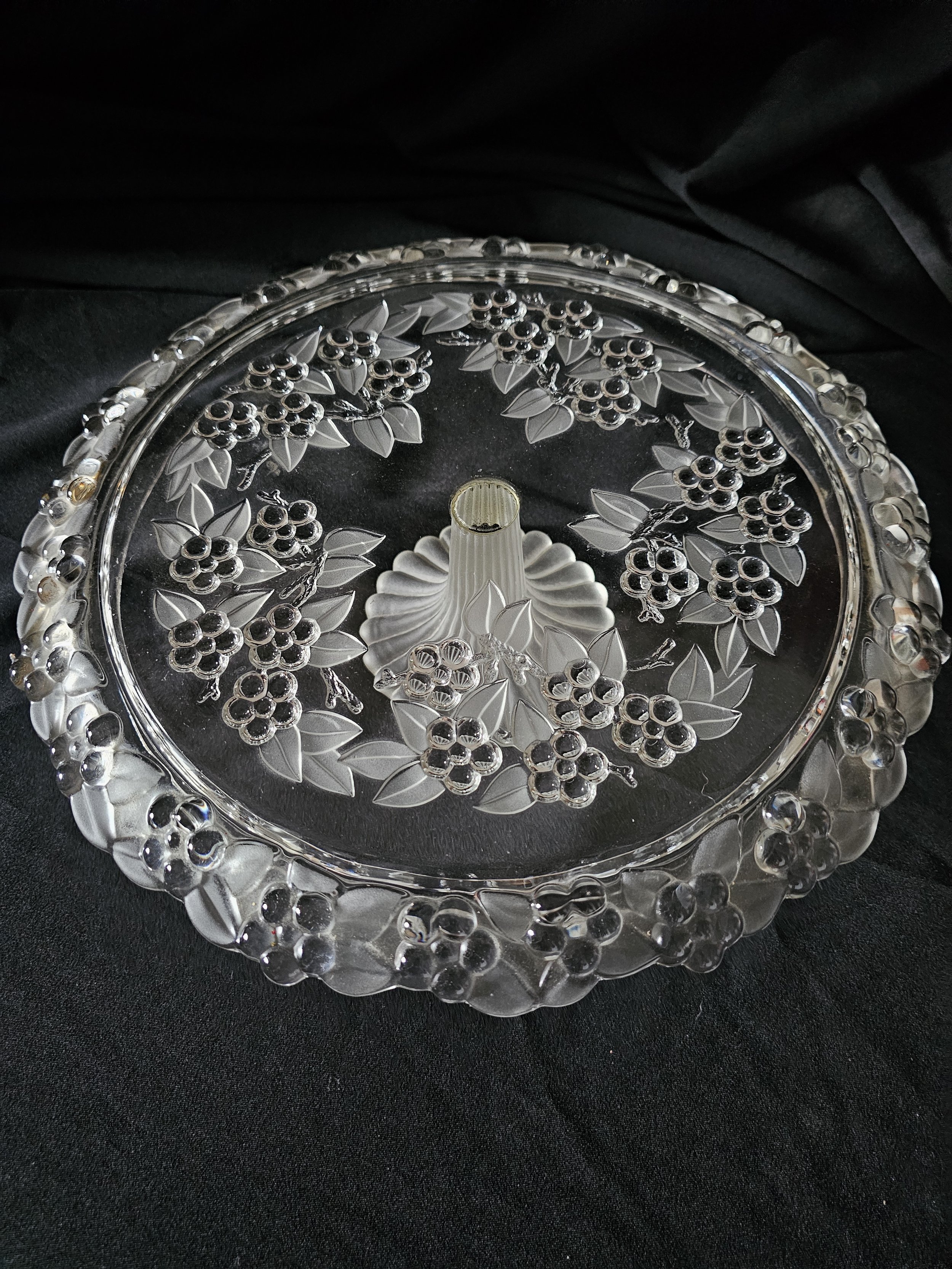 Crystal cake stand (top view)