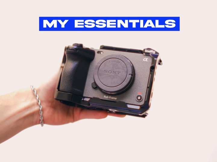 Here&rsquo;s some of my essential equipment I always keep with me&hellip; 📸

#videographer #videography #bts #gear #fx3