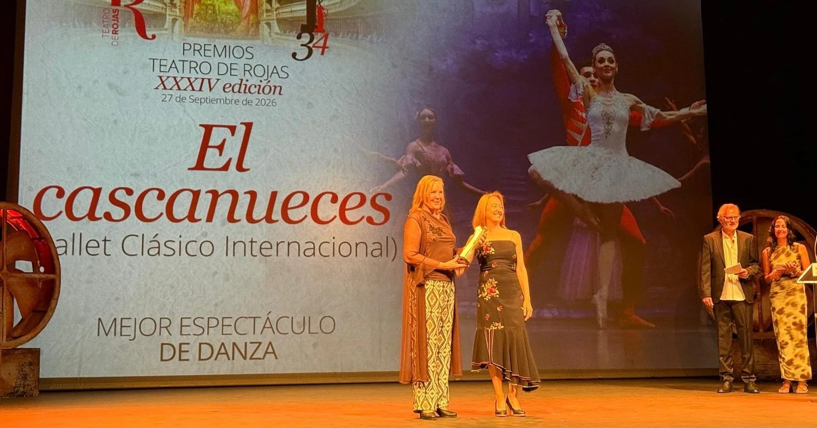 &iexcl;Ayer recibimos nuestro cuarto premio al Mejor Espect&aacute;culo de Danza en el Teatro De Rojas de Toledo por &laquo;El Cascanueces&raquo; del Ballet Cl&aacute;sico Internacional!

Cada galard&oacute;n como este nos motiva a continuar con nues