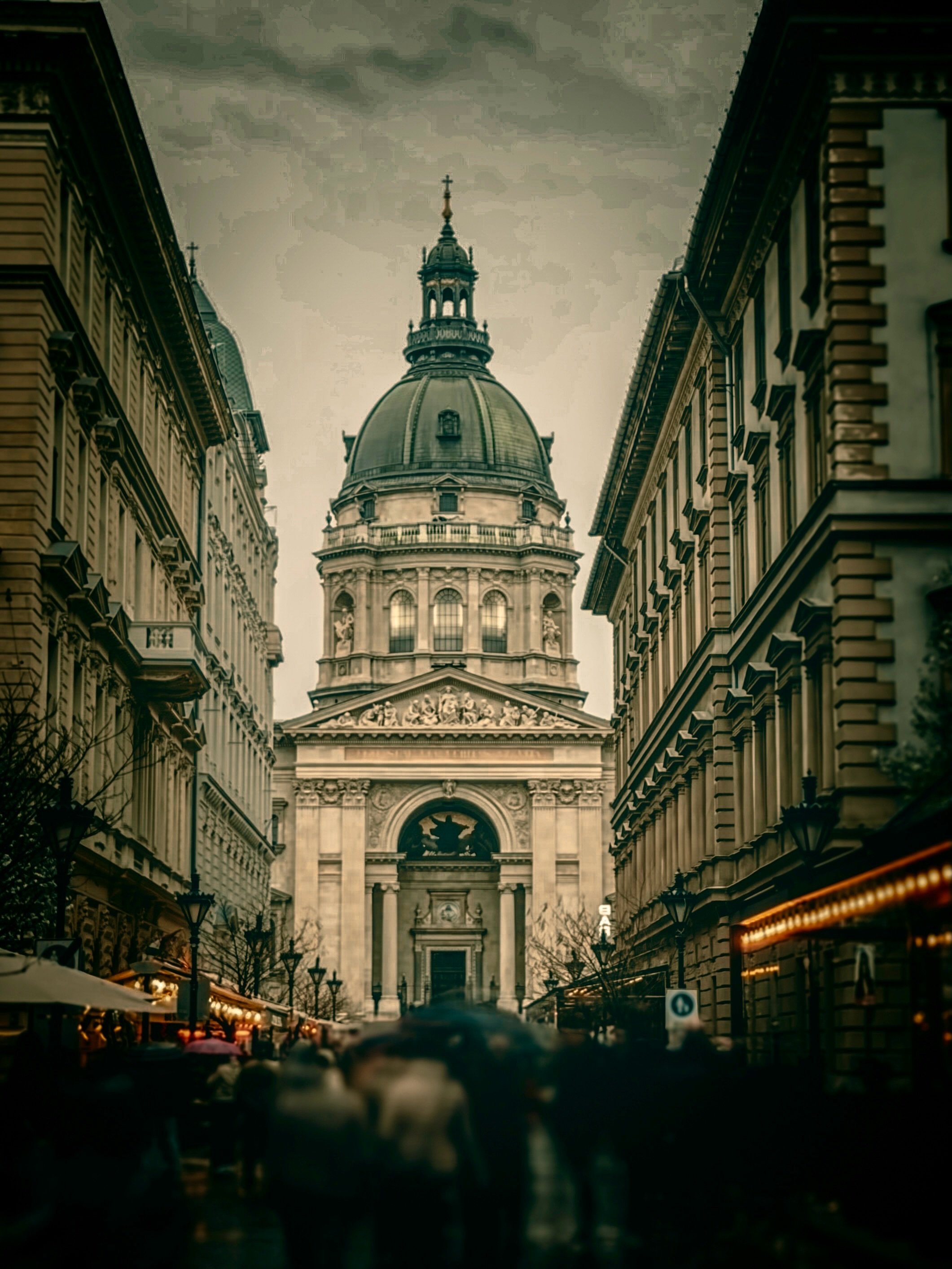 St. Stephen&rsquo;s Basilica is a Roman Catholic basilica in Budapest. It is named in honour of Stephen, the first King of Hungary (c. 975&ndash;1038), whose right hand is housed in the reliquary.

The church was originally designed in a neoclassical