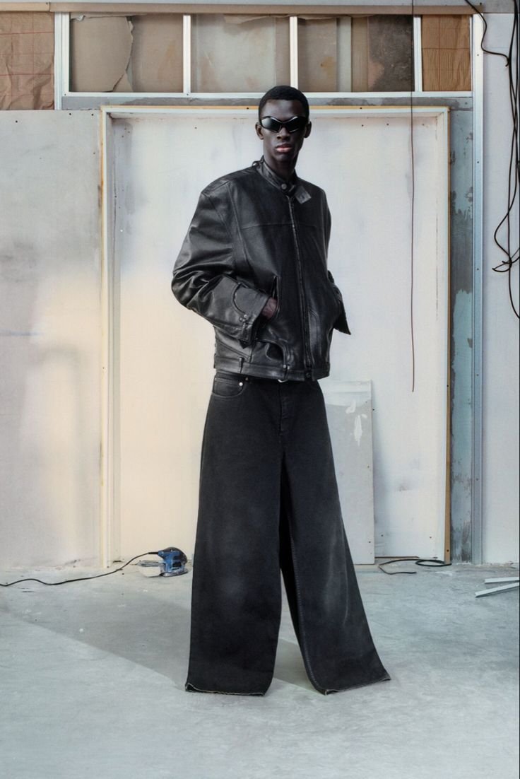 BALENCIAGA - WINTER 23 CAMPAIGN | by Tyler Mitchell.jpg