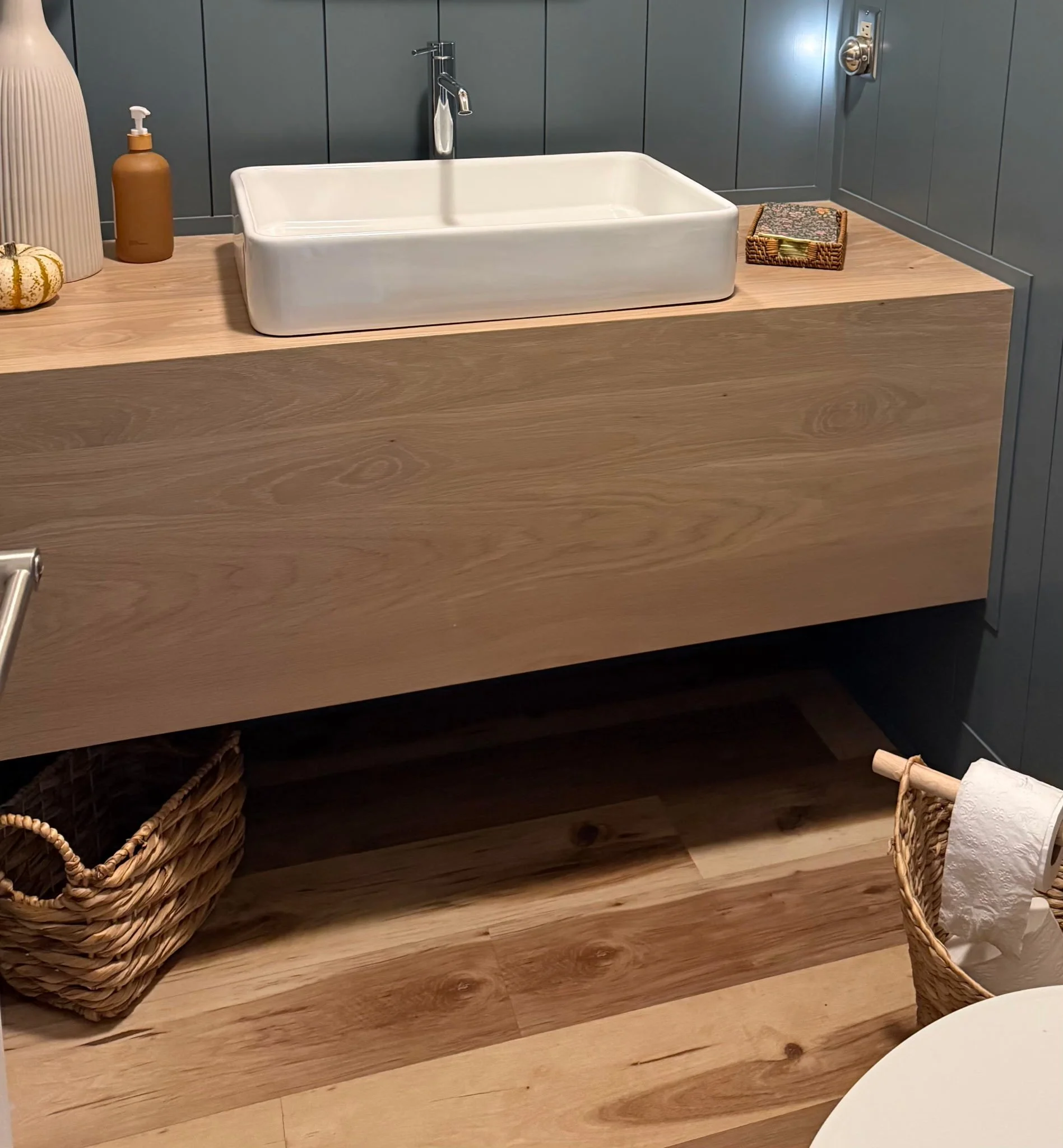 White washed White Oak floating bathroom vanity