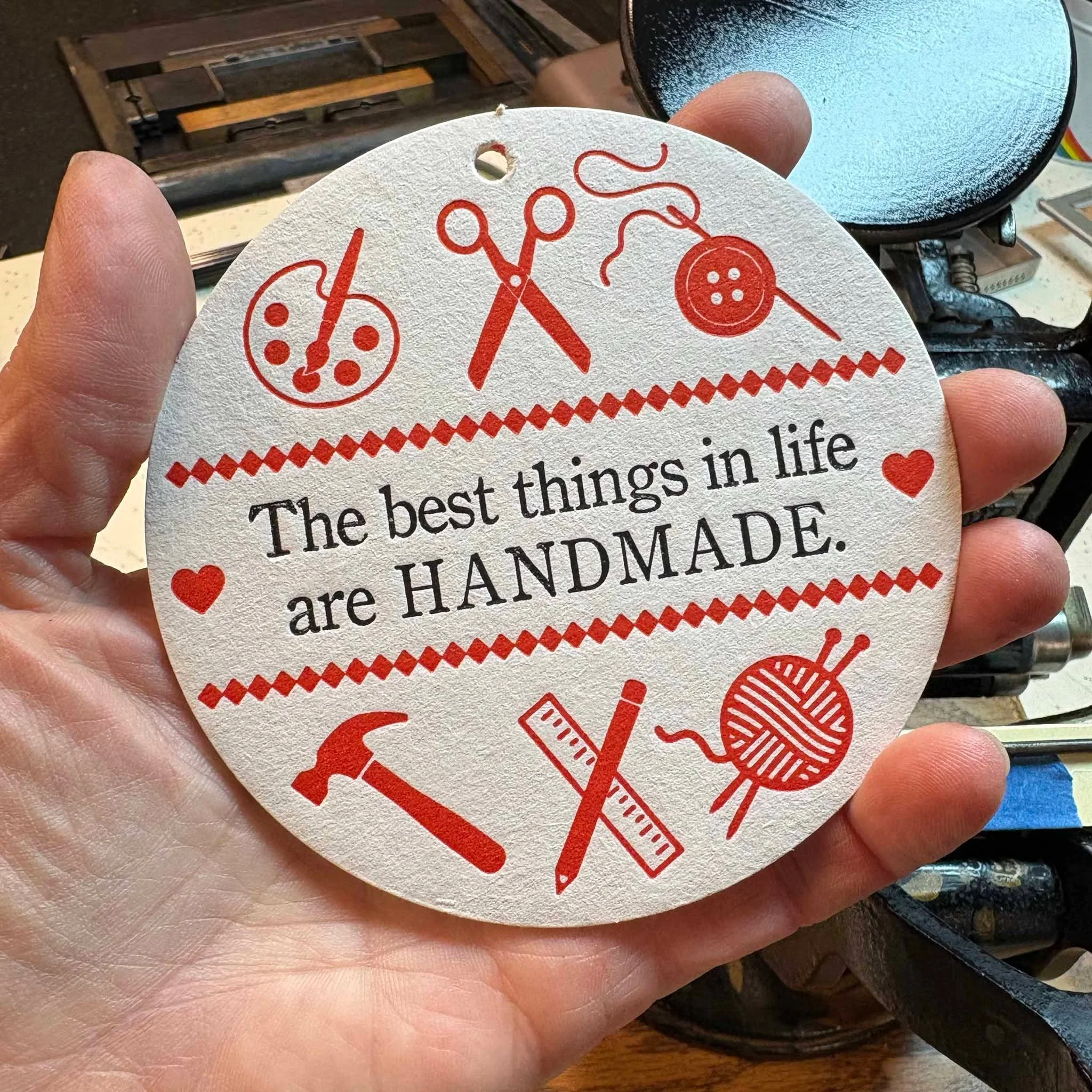 We'll be setting up our little print shop by 10:00 this morning at Maker's Market Square, and we hope you can join us before too much snow flies! Come in from the cold and enjoy a cozy, indoor shopping space filled with lots of local talent. ☕️🥰
@mo