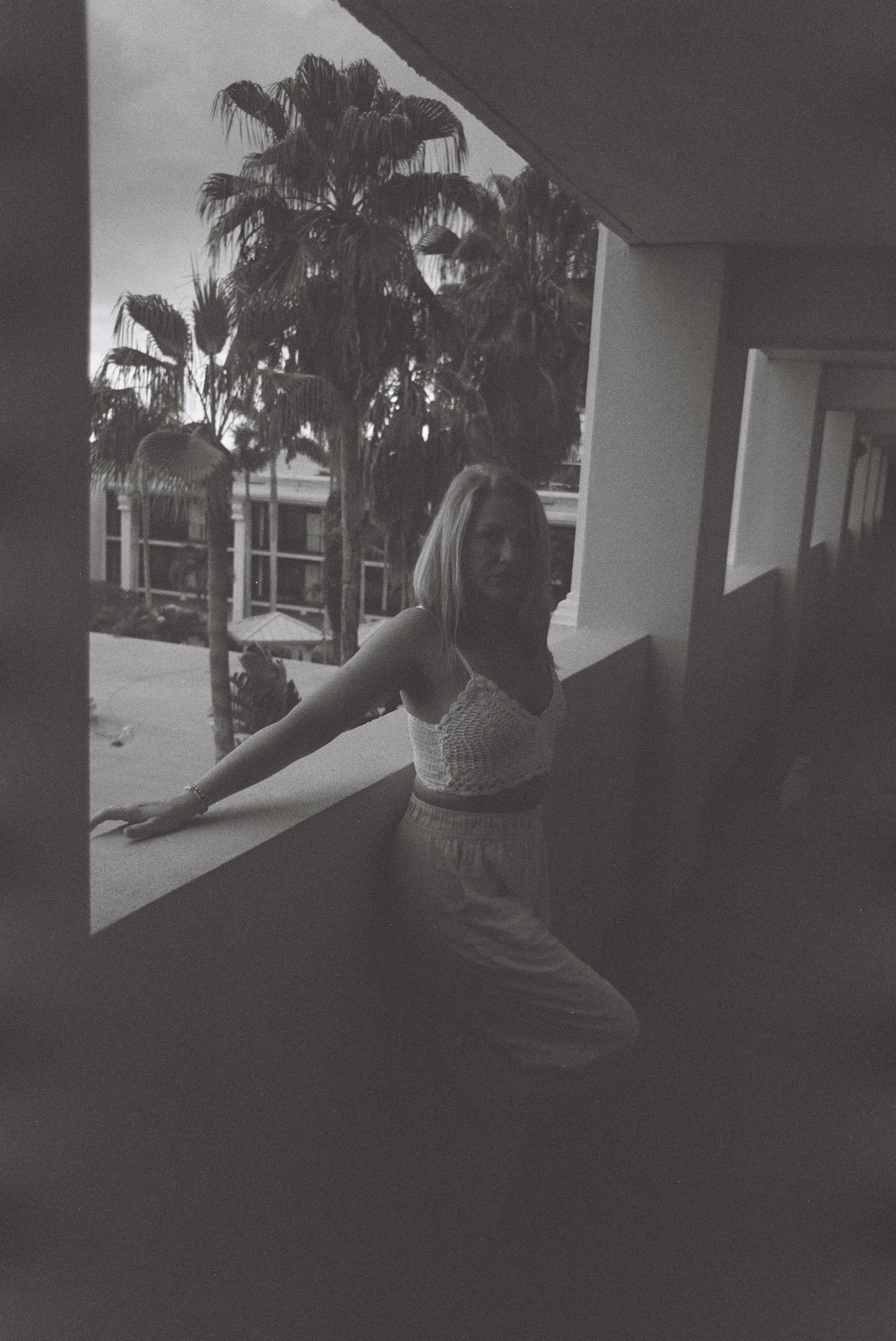 A touch of the vintage, Ash's film portraits give your aesthetic an undeniable sense of cool. Shooting medium format headshots in natural light is what film is all about. Ash shoots both 120 format and 35mm analog photography, based in Tampa and work