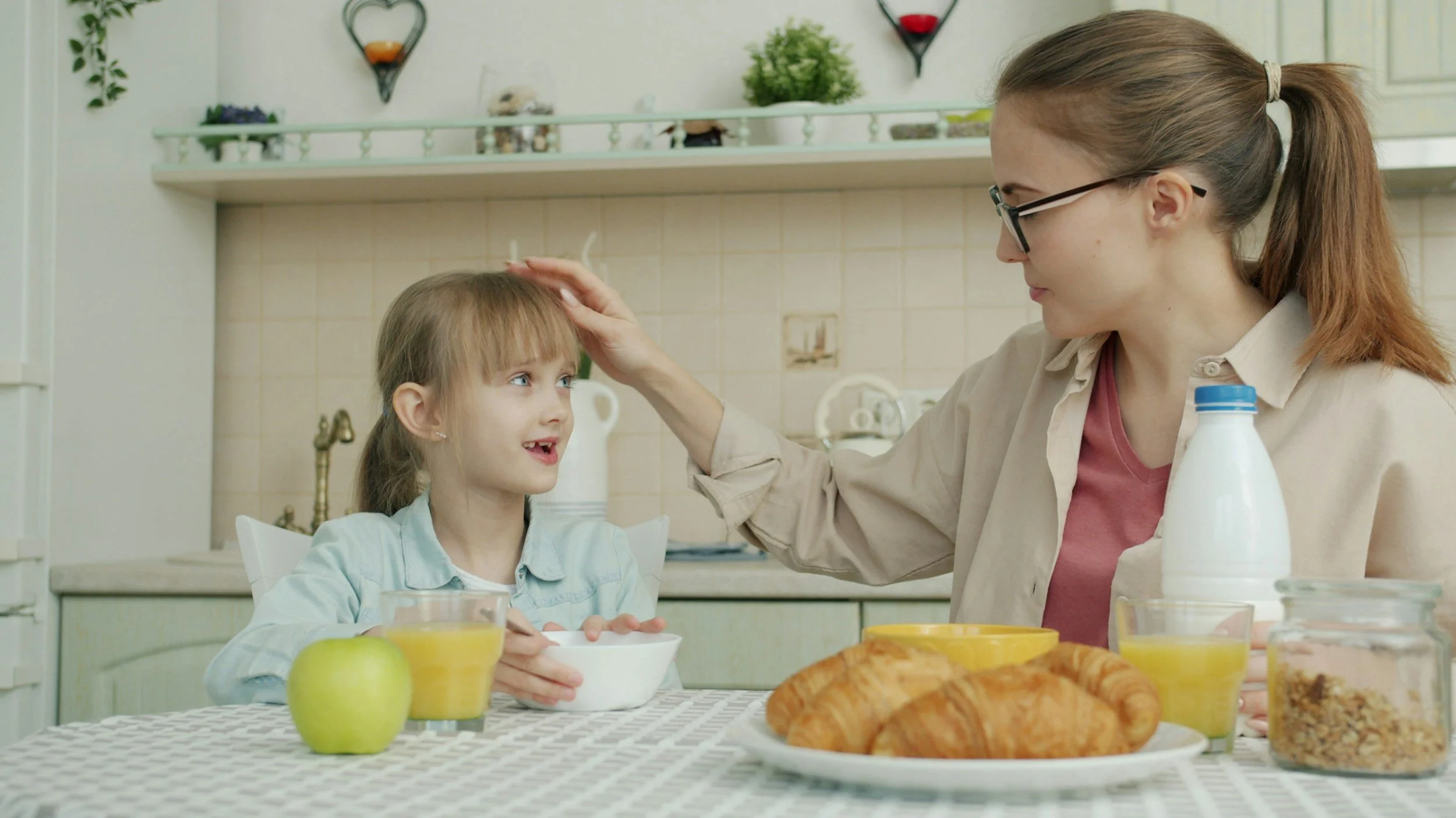 When Family Members Make Mealtimes Harder for Your Child