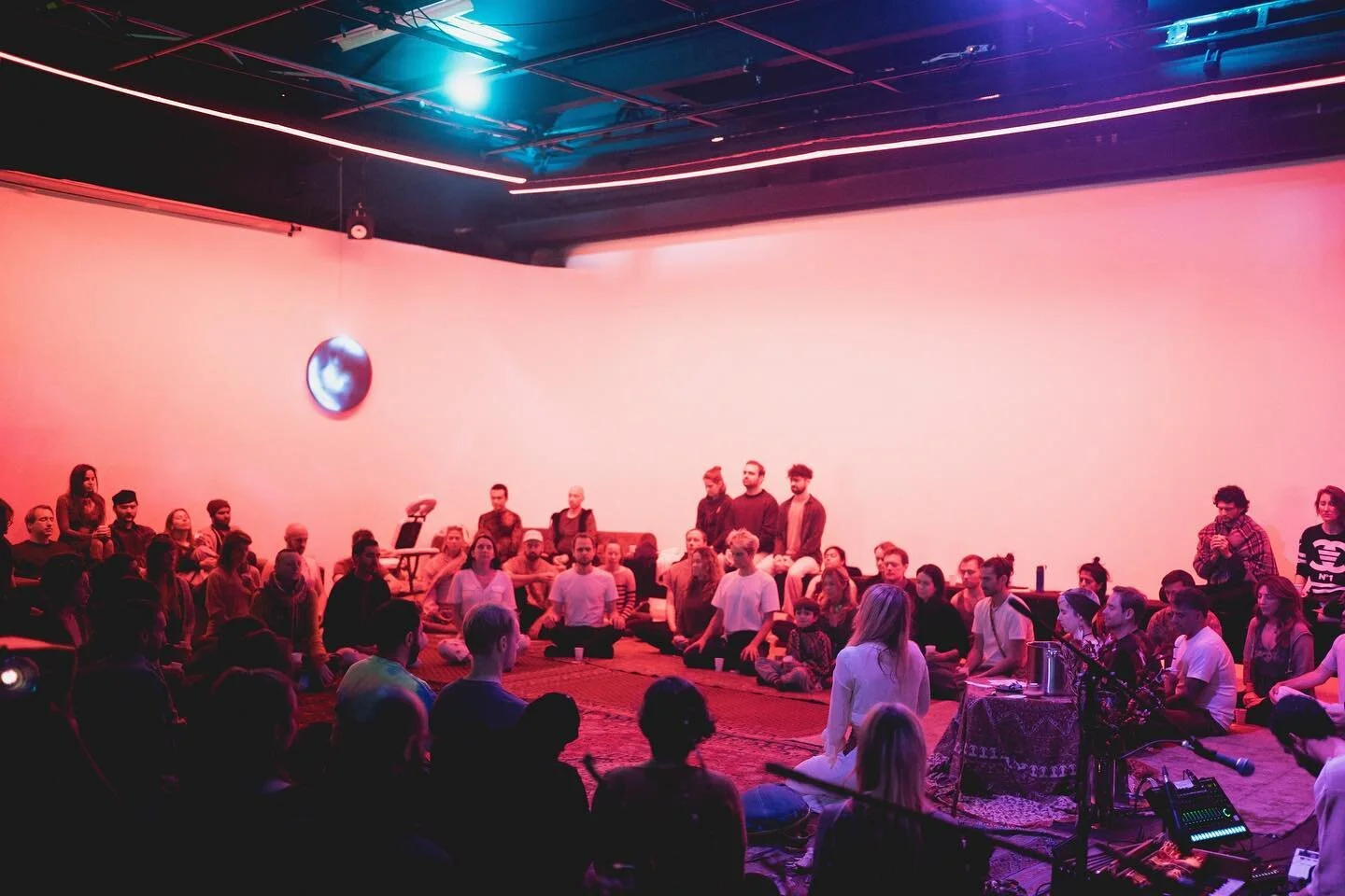 How is everyone doing? 
I wanted to share some memories from the @puravida.festivalretreat x @ambientritual event that took place last Sunday. Thank you for inviting me to hold a meditative Blue Lotus sound journey - a space for transformation with m