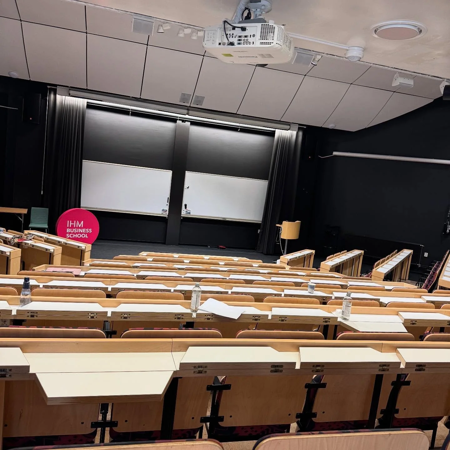 Jamen j&auml;klar i l&aring;dan vilken DAG! V&aring;rsol och b&auml;sta uppdraget med m&auml;nniskor som g&ouml;r v&aring;rt samh&auml;lle &auml;nnu b&auml;ttre. Tusen tack! Jag tog med mig er v&auml;rme hem.