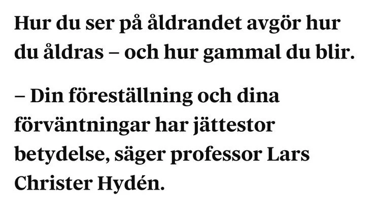 S&aring; fin artikel idag i @dagens_nyheter &hellip;  forskning om &aring;ldrandet. De som t&auml;nker att de &auml;r yngre lever i snitt 7,5 &aring;r l&auml;ngre. Min pappa ser sig som 70 och fyller 90 i &aring;r. Jag &auml;r f&ouml;r evigt 38 ✌🏽Du