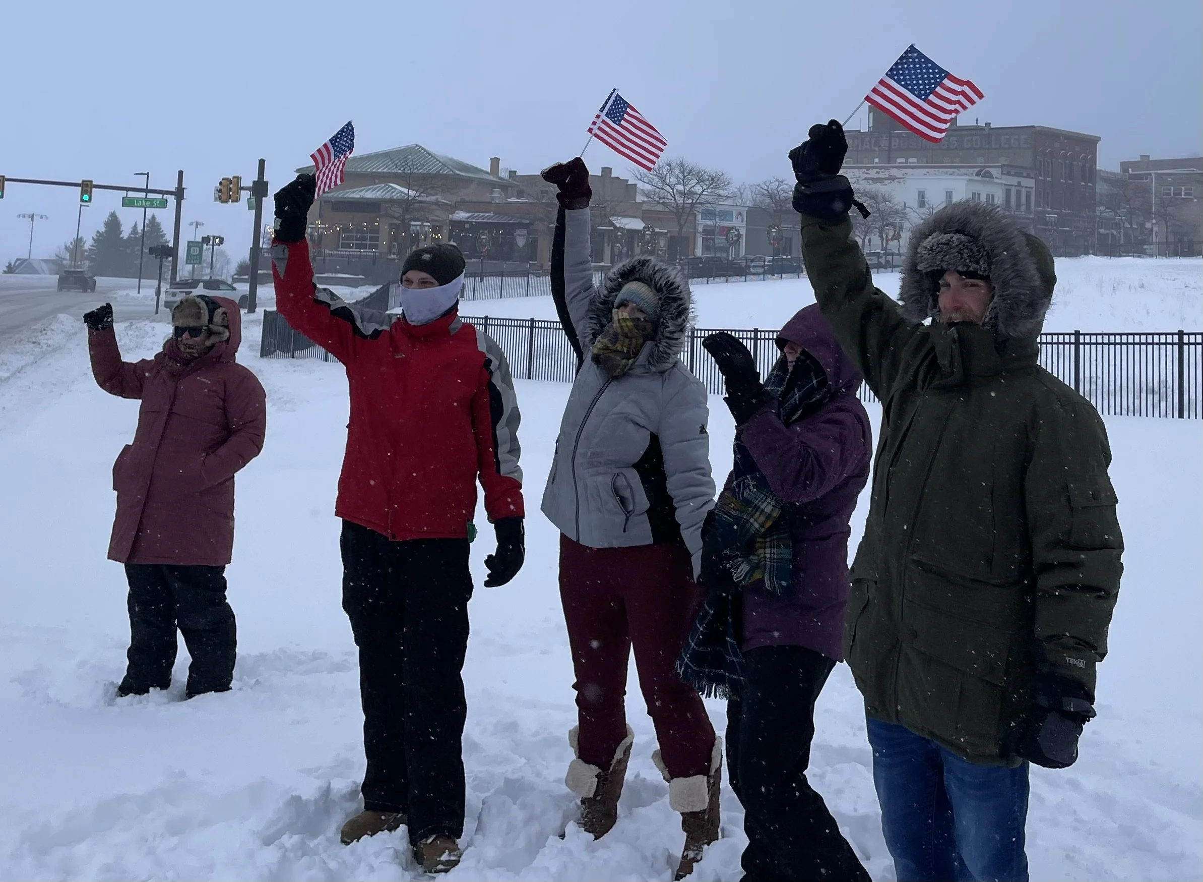Stand w Minnesota w flags