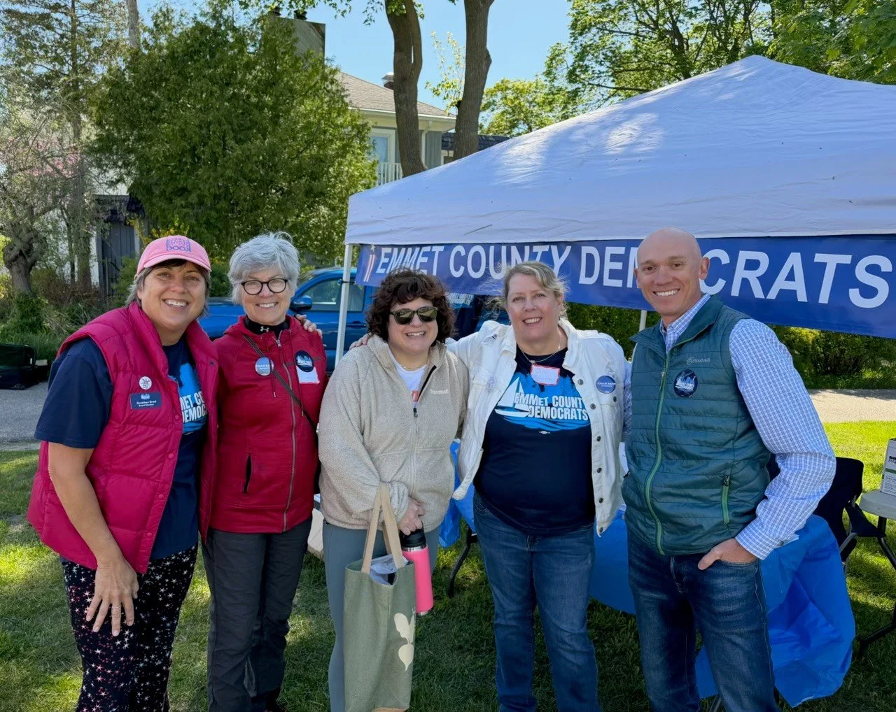 Pop up tent volunteers w Brendan Ryan