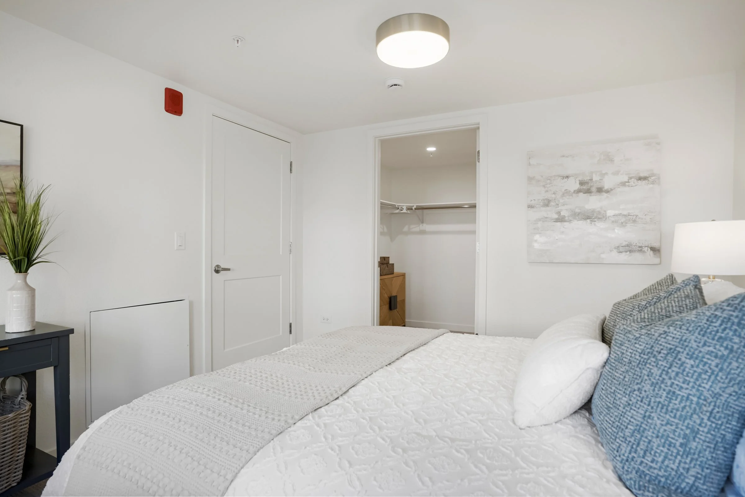 Golden West Apt 232-15.jpg