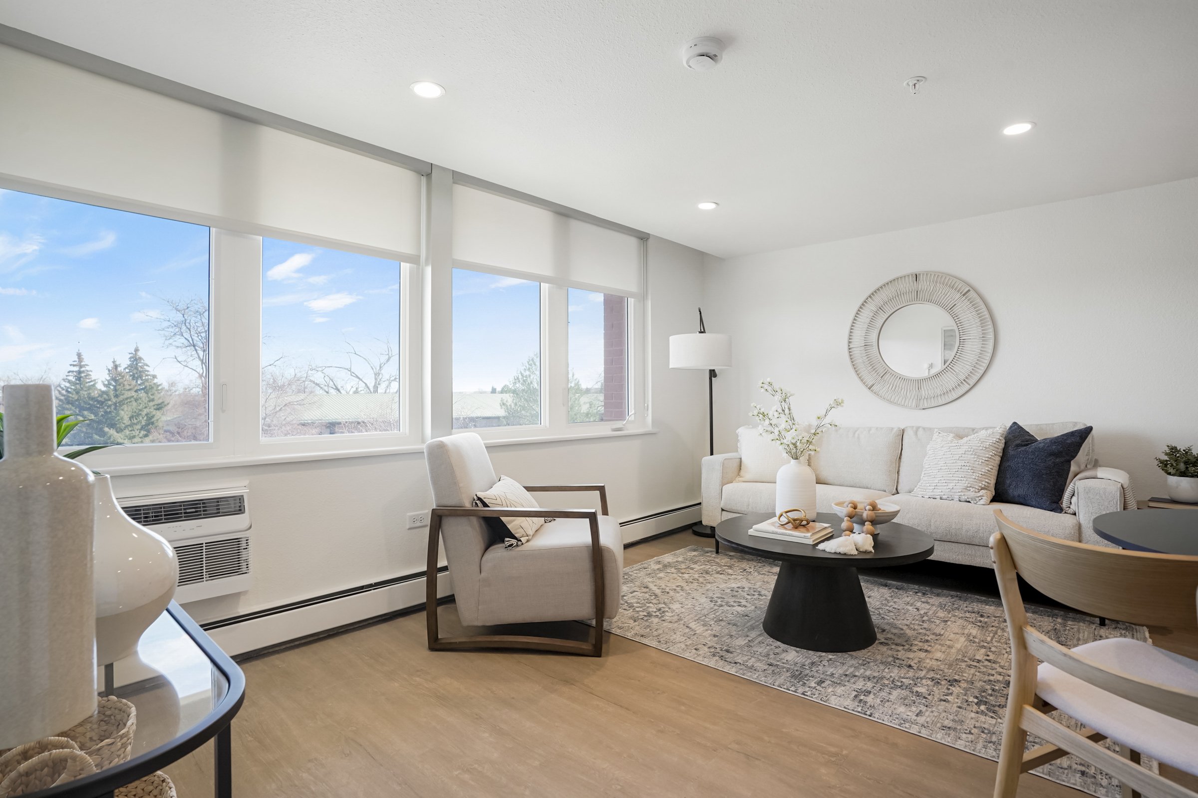 Golden West Apt 232-3.jpg