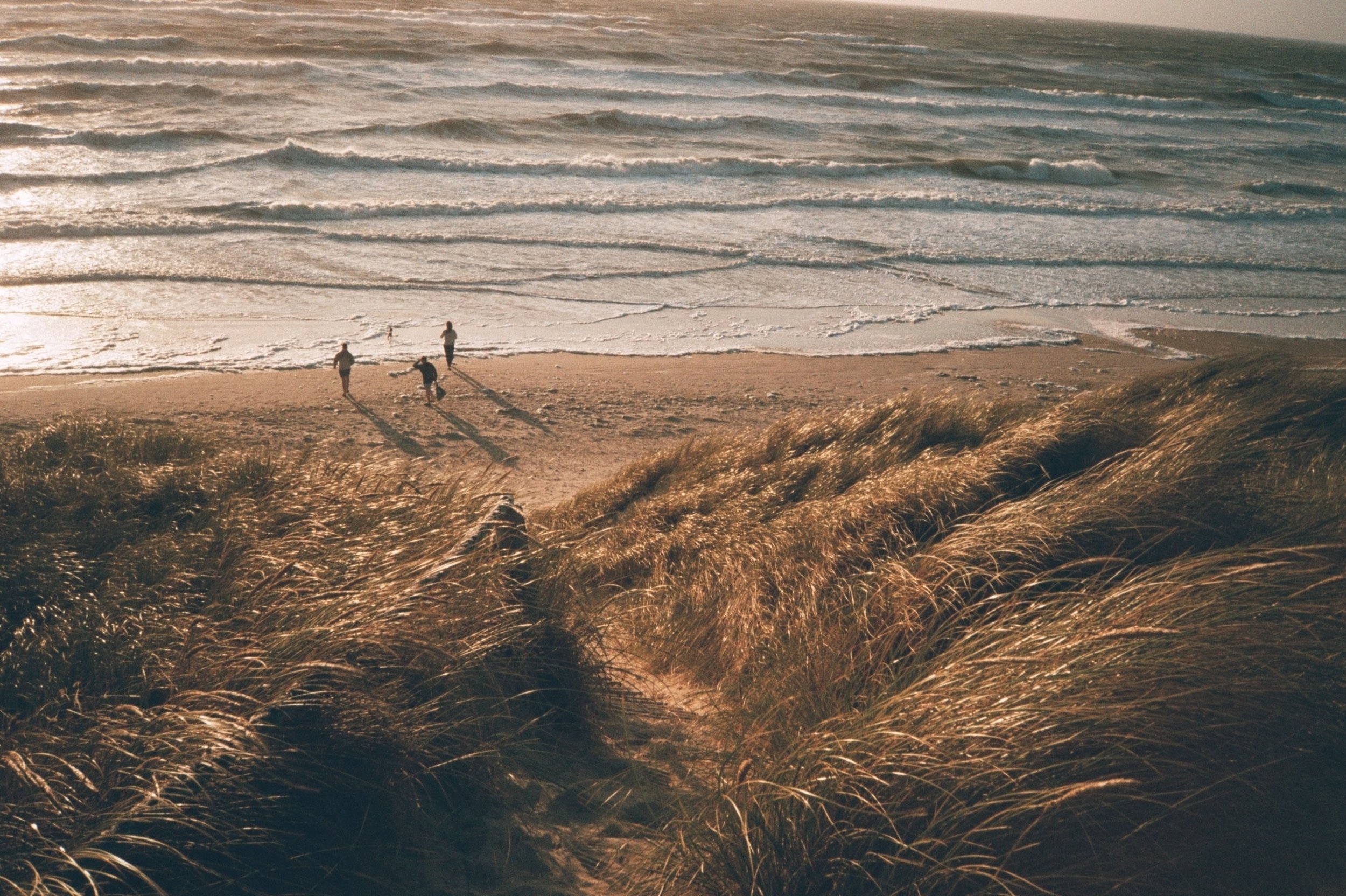 denmark memories pt. I, august 2026. ●
first photo drop from our family vacation in nordjylland, denmark and my very first roll of lucky 200! &hearts;️ i'm very much in love with the colours and just saw that they also produce a 120 film version, can