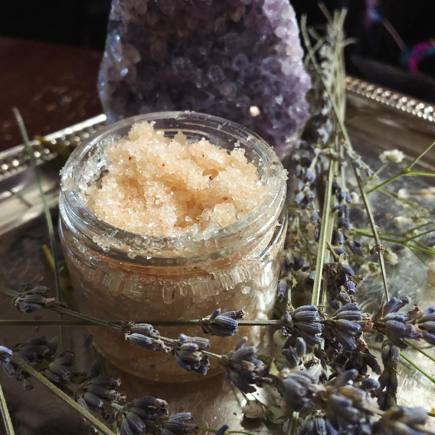 It’s been a while, self care is hard sometimes, but straight up: after using this lavender/frankincense sugar scrub, (+ a cuticle oil I made) i stg my hands have never been fucking softer. It’s like magic.
#Lavendersugarscrub #herbalsug