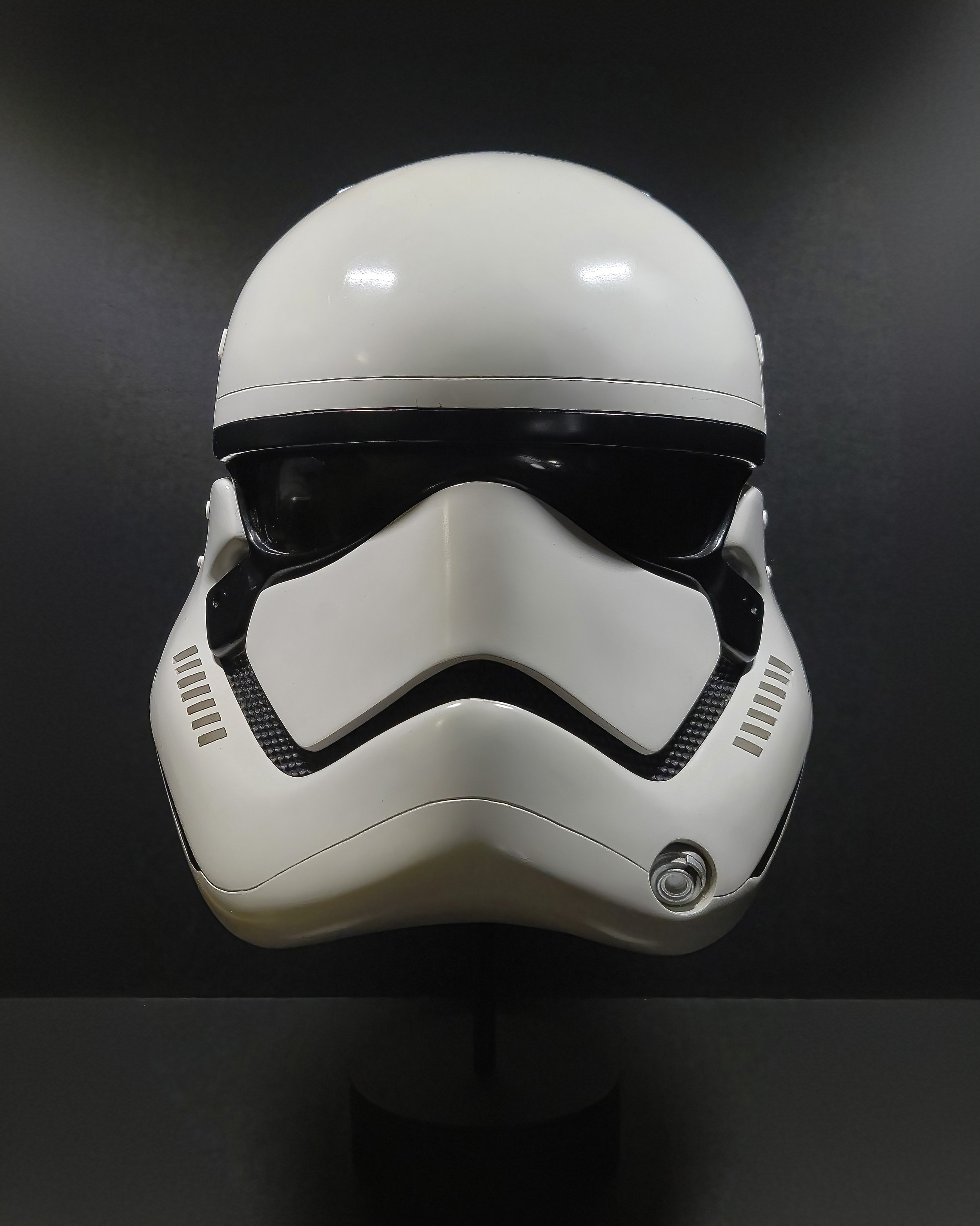 StarWars_FirstOrder_Helmet01.jpg